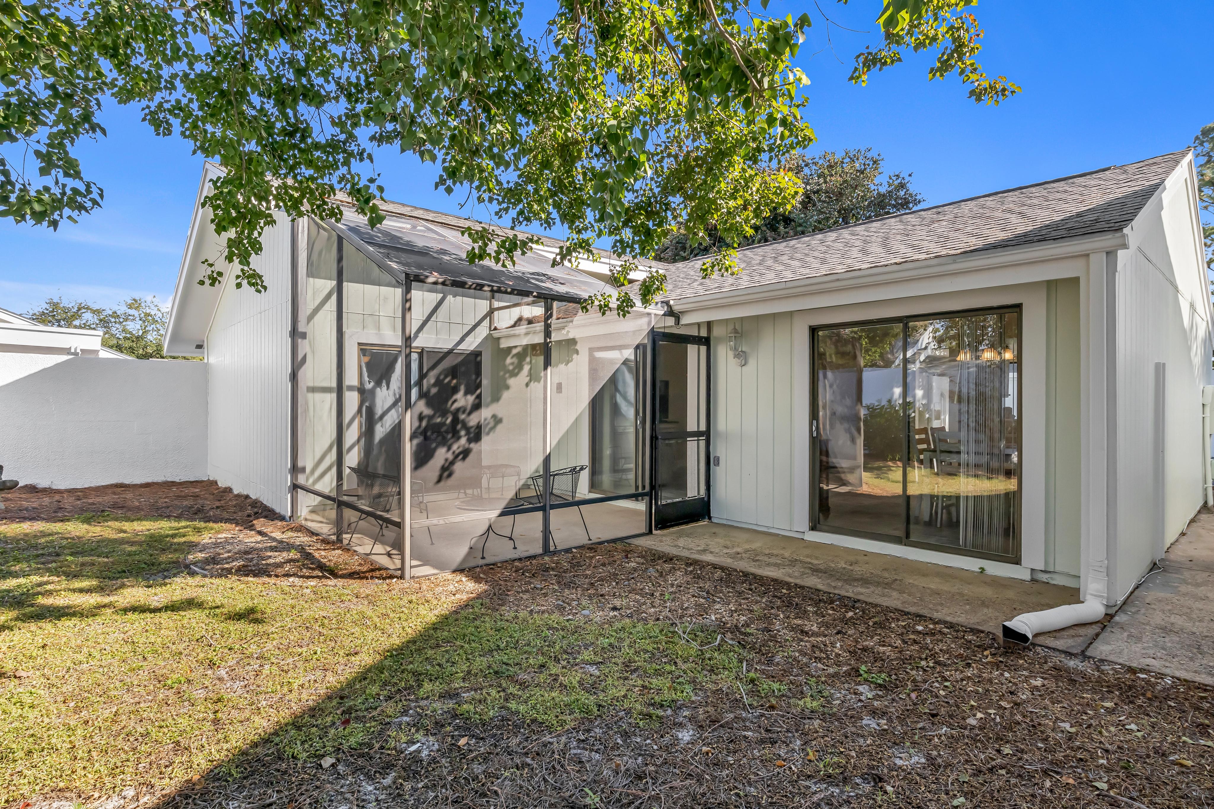 Sandestin Charm: Pet-Friendly, Fenced Yard! | Photo 2