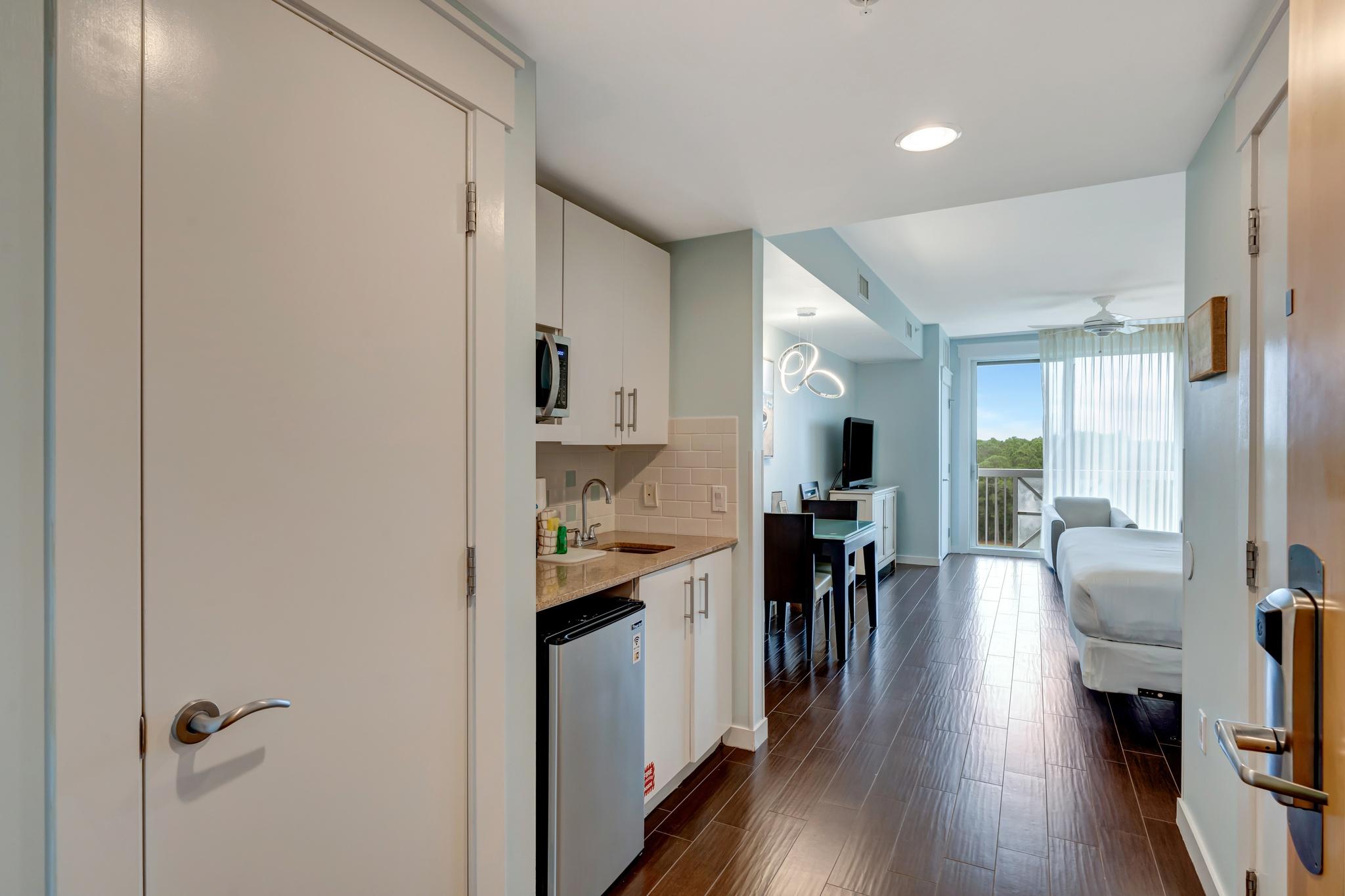 King Studio Oasis with Stunning Views & Sleeper Sofa Comfort at Sandestin Golf and Beach Resort! 3