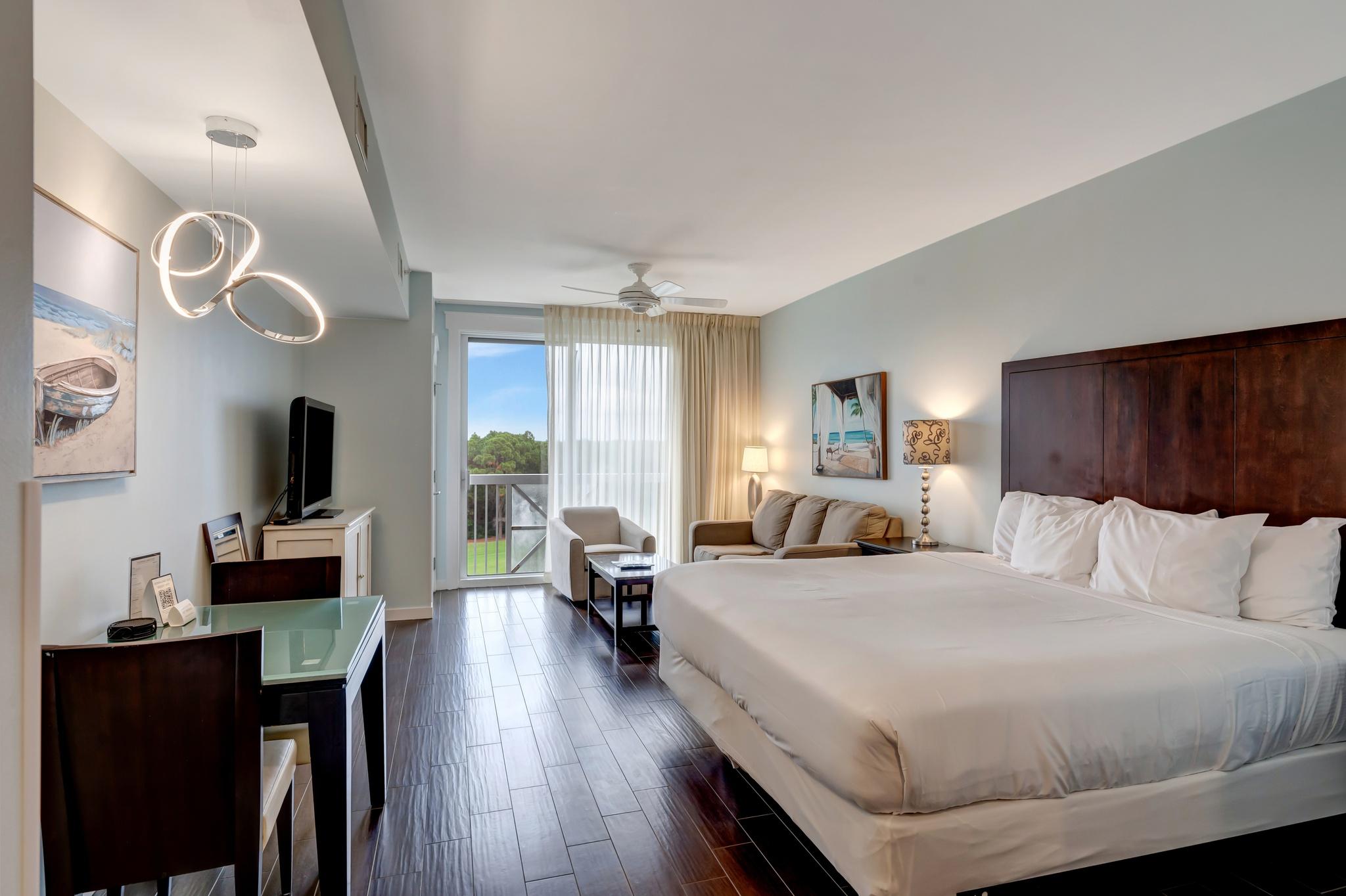 King Studio Oasis with Stunning Views & Sleeper Sofa Comfort at Sandestin Golf and Beach Resort! 4