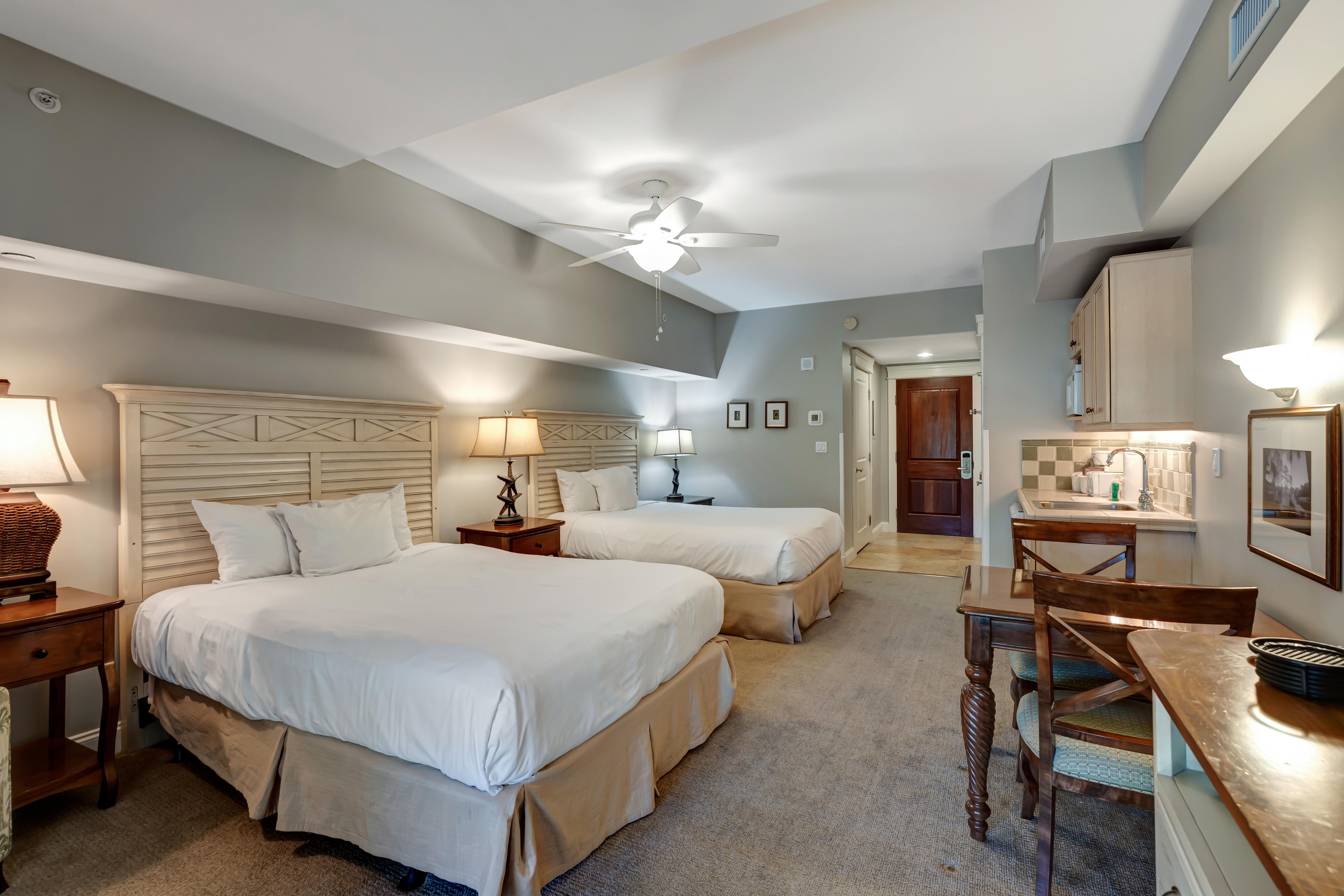 Spacious Bay-View Studio: Accommodates Up to 4 Guests with Double King Beds at Sandestin Golf and Beach Resort!