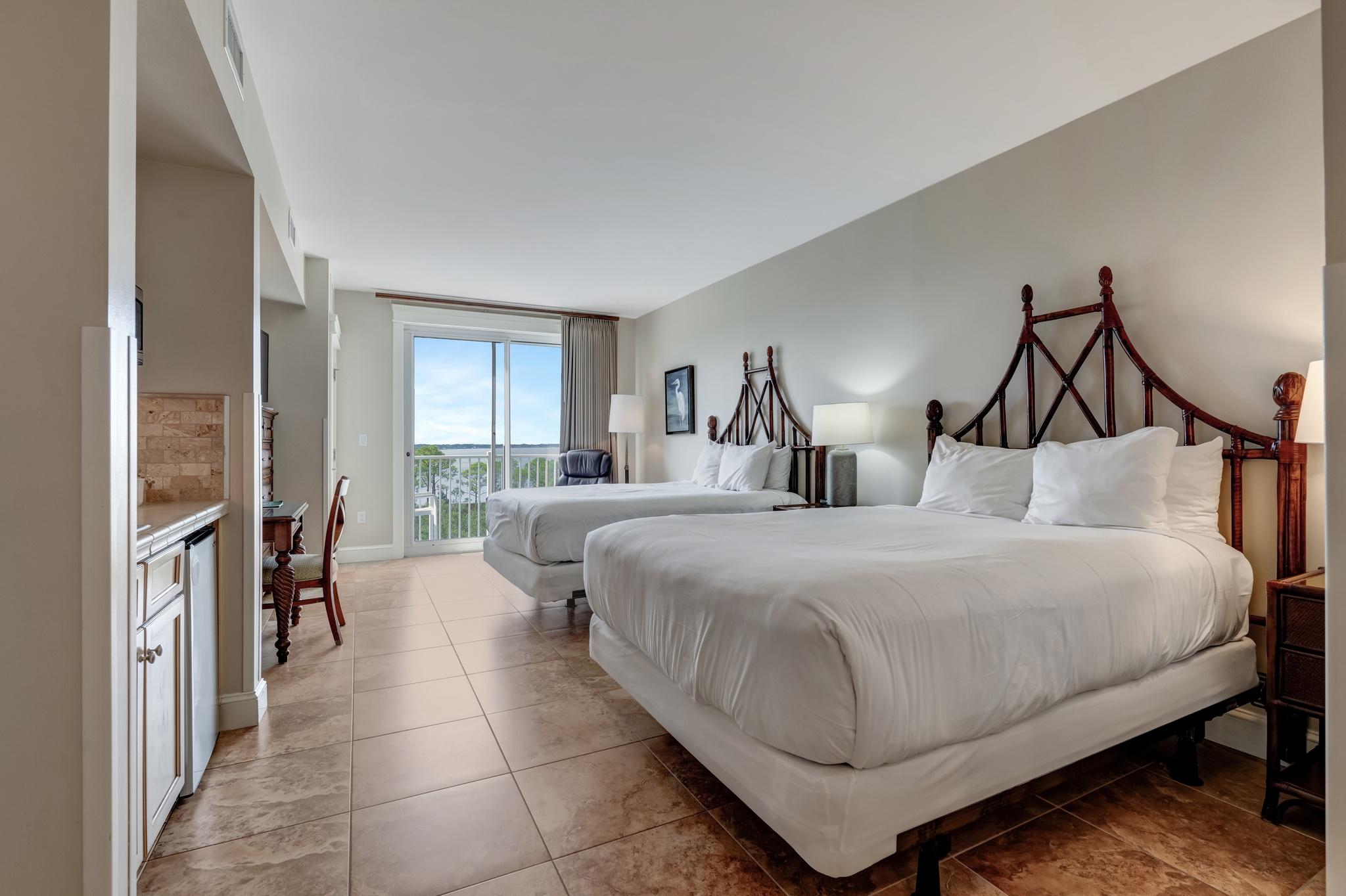 6th Floor Tranquil Retreat: Double Queen Beds, Kitchenette, Views of Gardens and Pool at Sandestin Golf and Beach Resort! 6