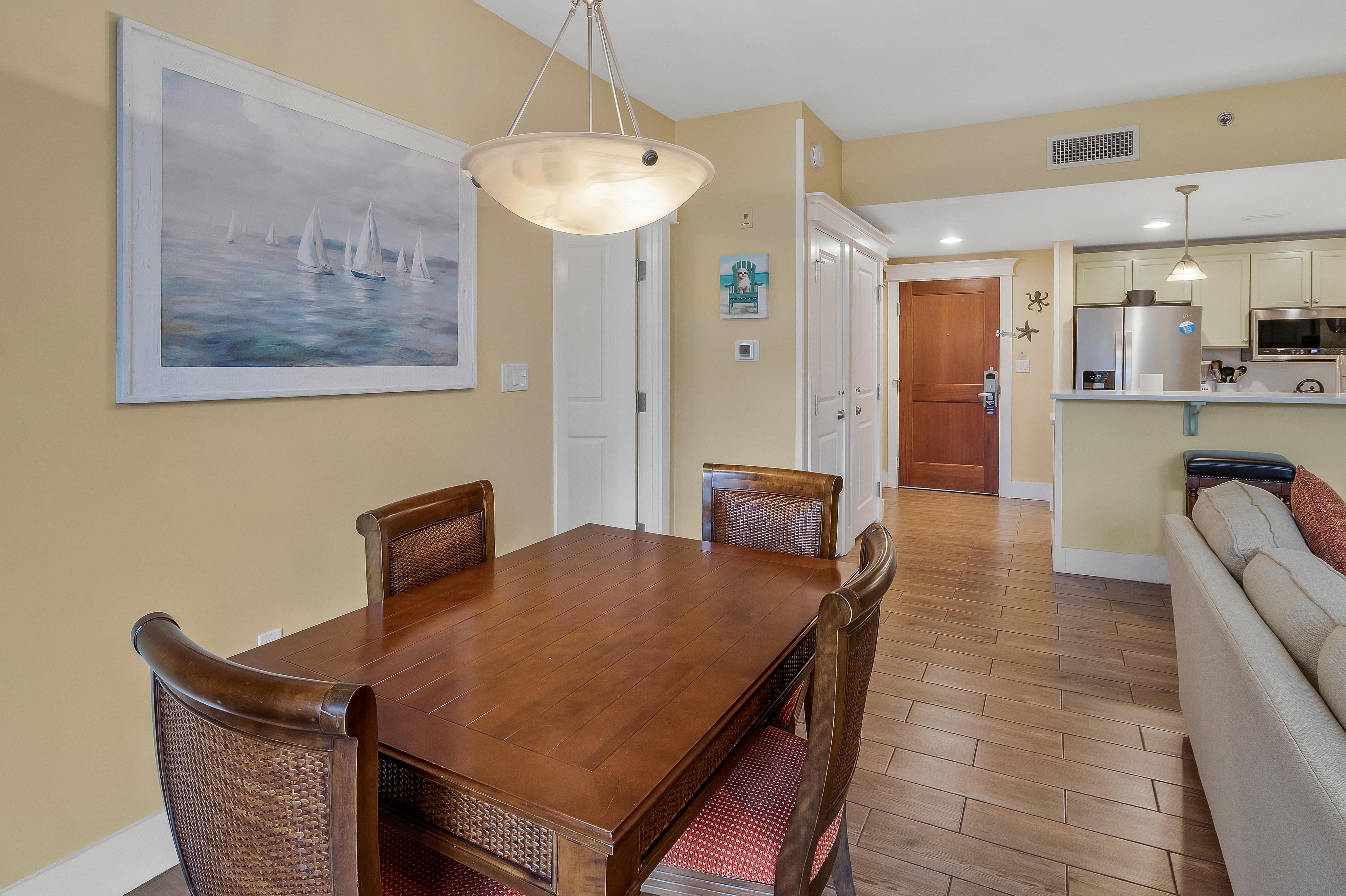 1BR, 2BA Lasata ~ King Bed ~ Golf Cart ~ Steps to Baytowne! 5