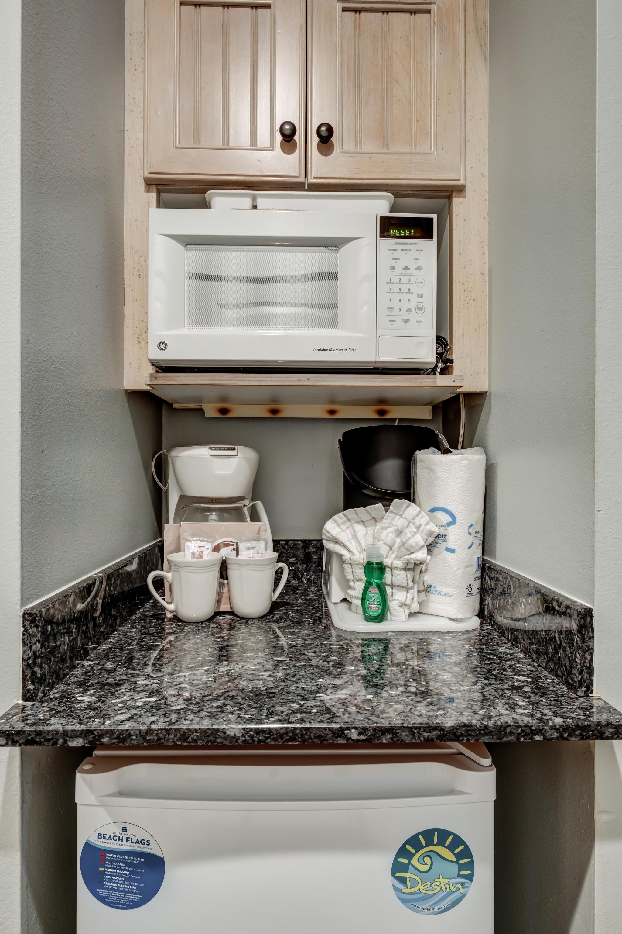 Discover Ultimate Comfort and Convenience at Our Ground-Floor Studio Vacation Rental in Sandestin's Market Street Inn: Direct Access to Baytowne Wharf, Stunning Views, and Exclusive Amenities Await at Sandestin Golf and Beach Resort! 6