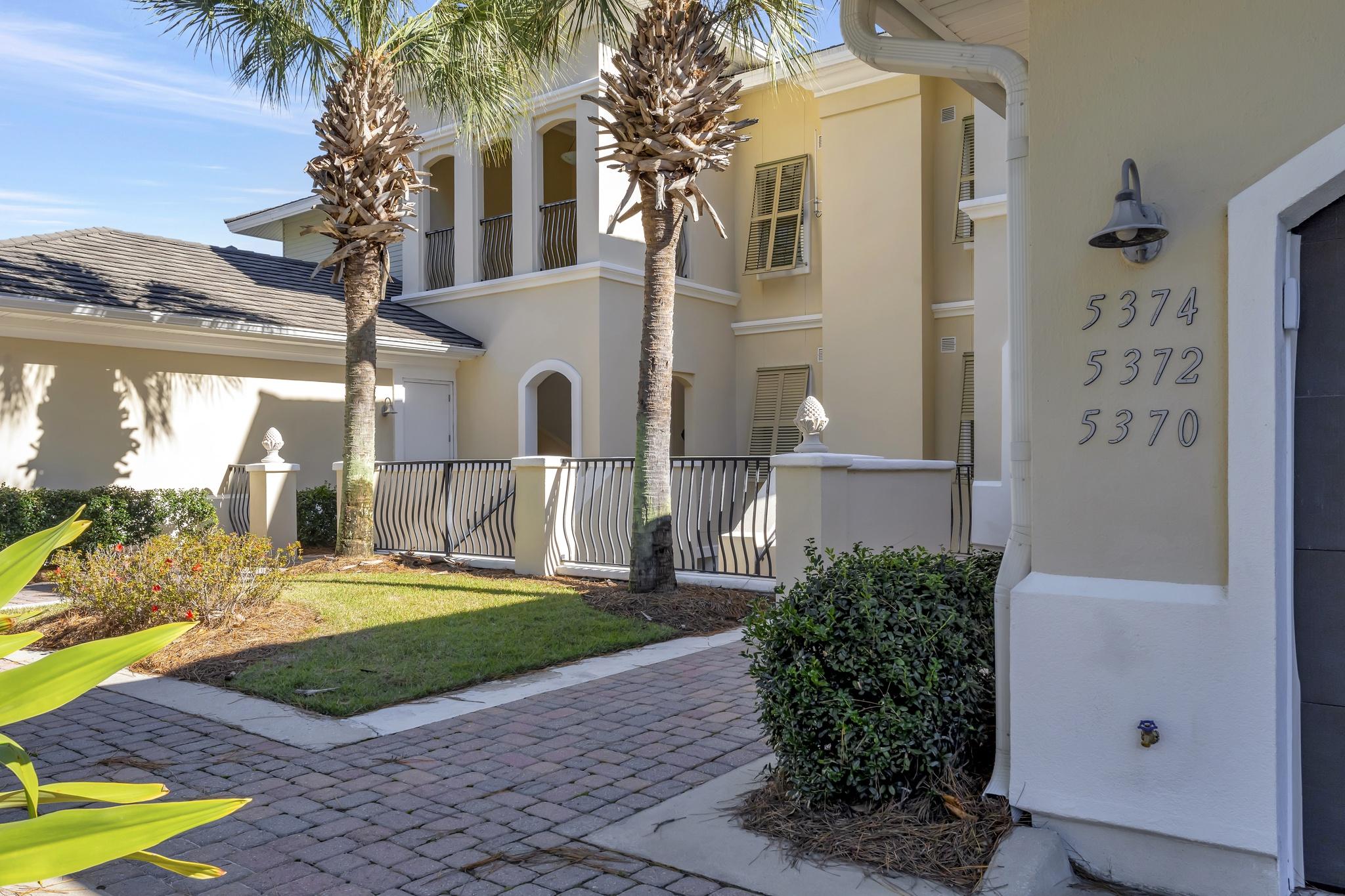 3BR/3BA Golf Course View Retreat, Sleeps 6 5
