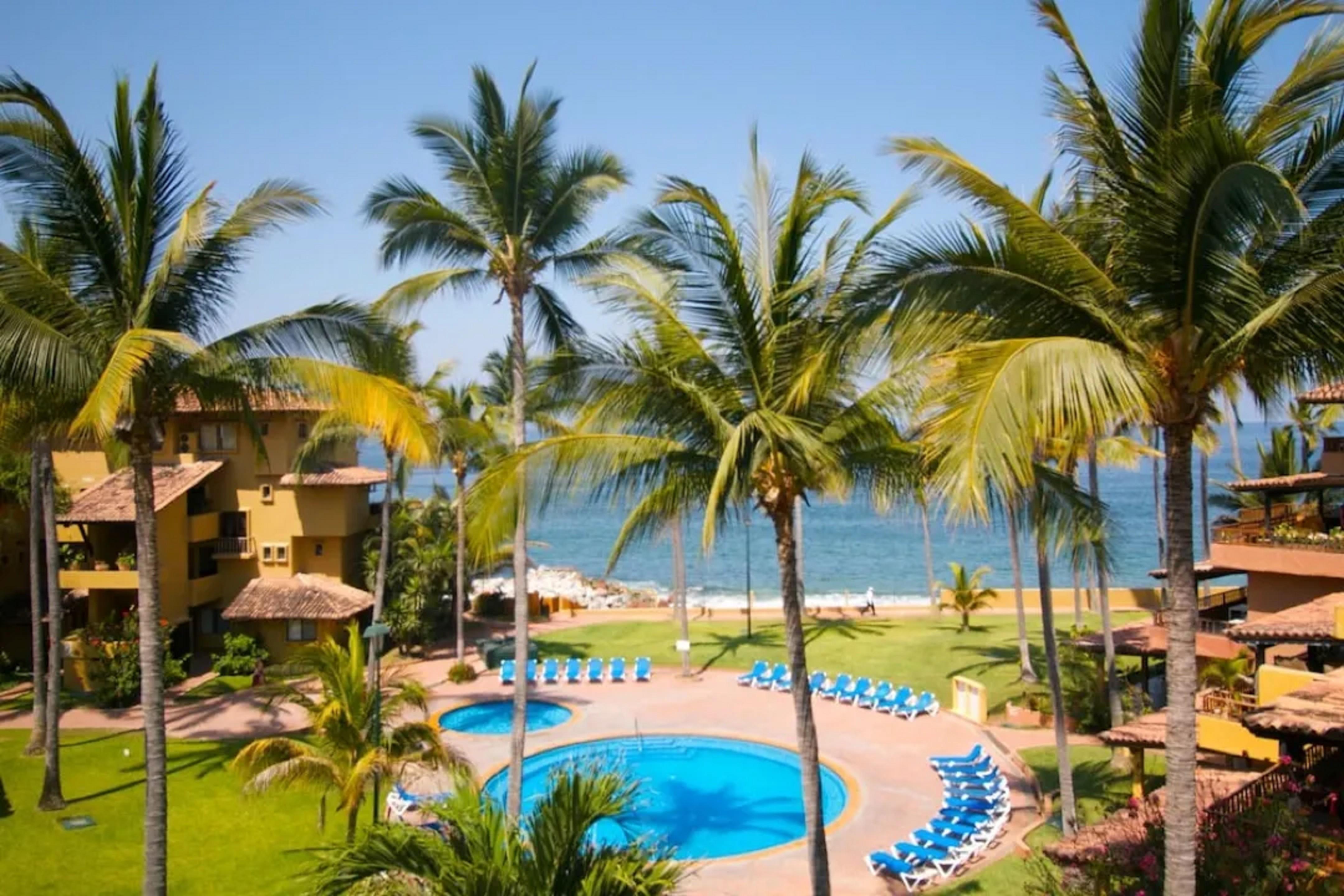 Ideal 1BR Condo for Tropical Vacations in Park Royal Los Tules 6