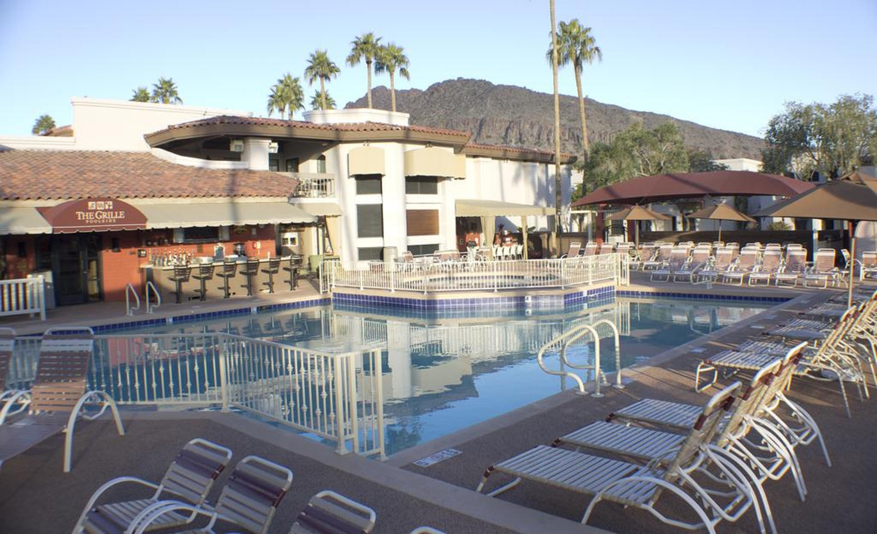 Stunning 2BR Condo with Tennis Courts at Camelback
