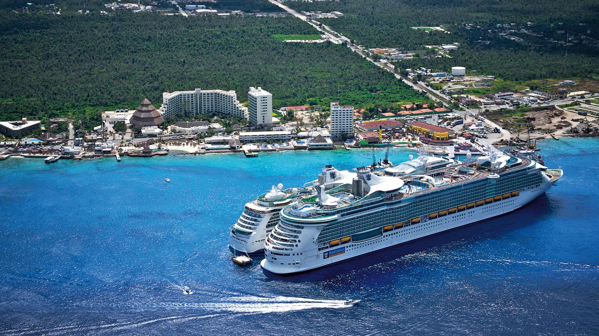 Grand Park Royal Cozumel Upscale Room w 2 DBL Beds & Hot Tub 2