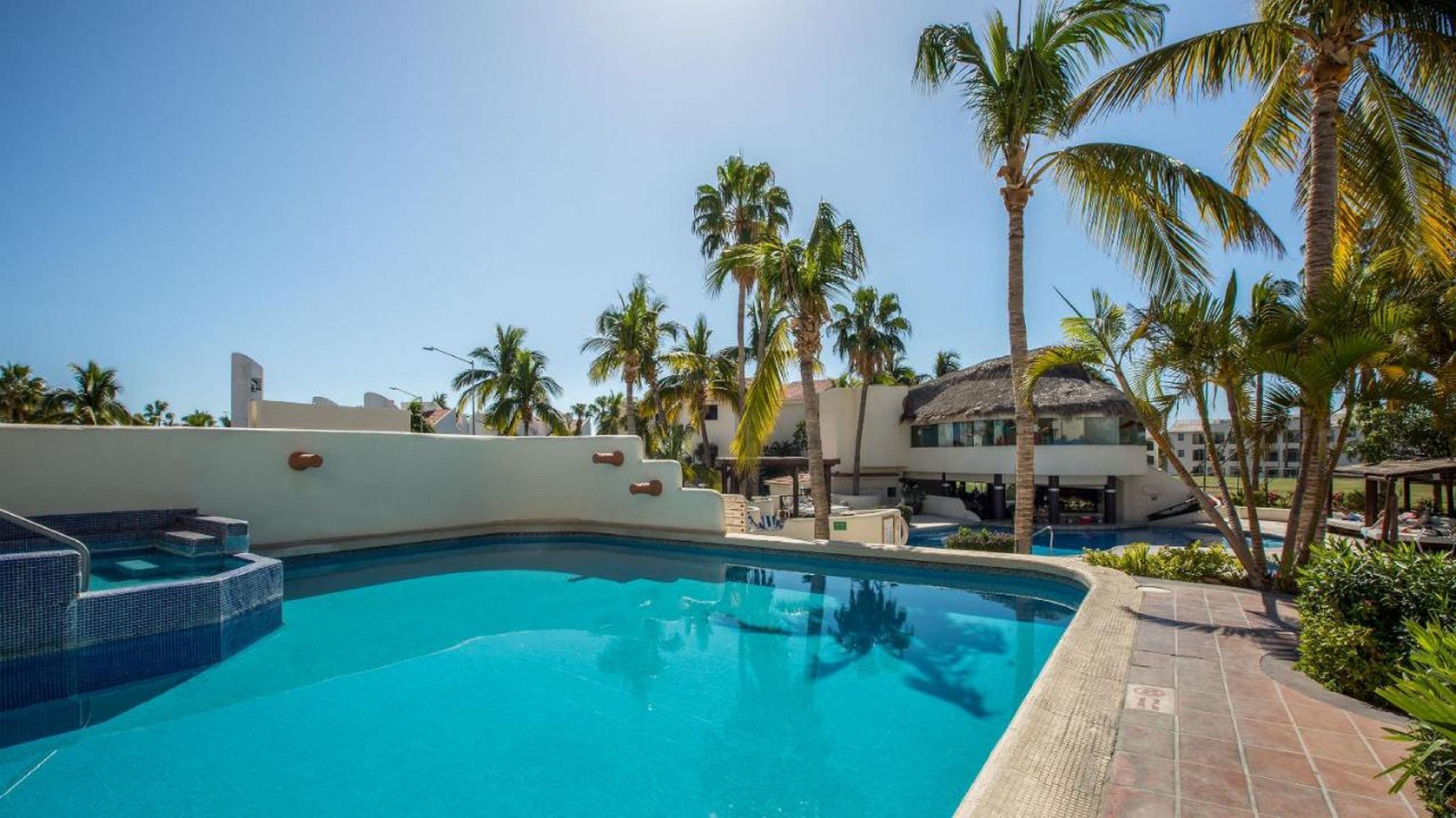 Elegant 2BR Condo for Friends 2