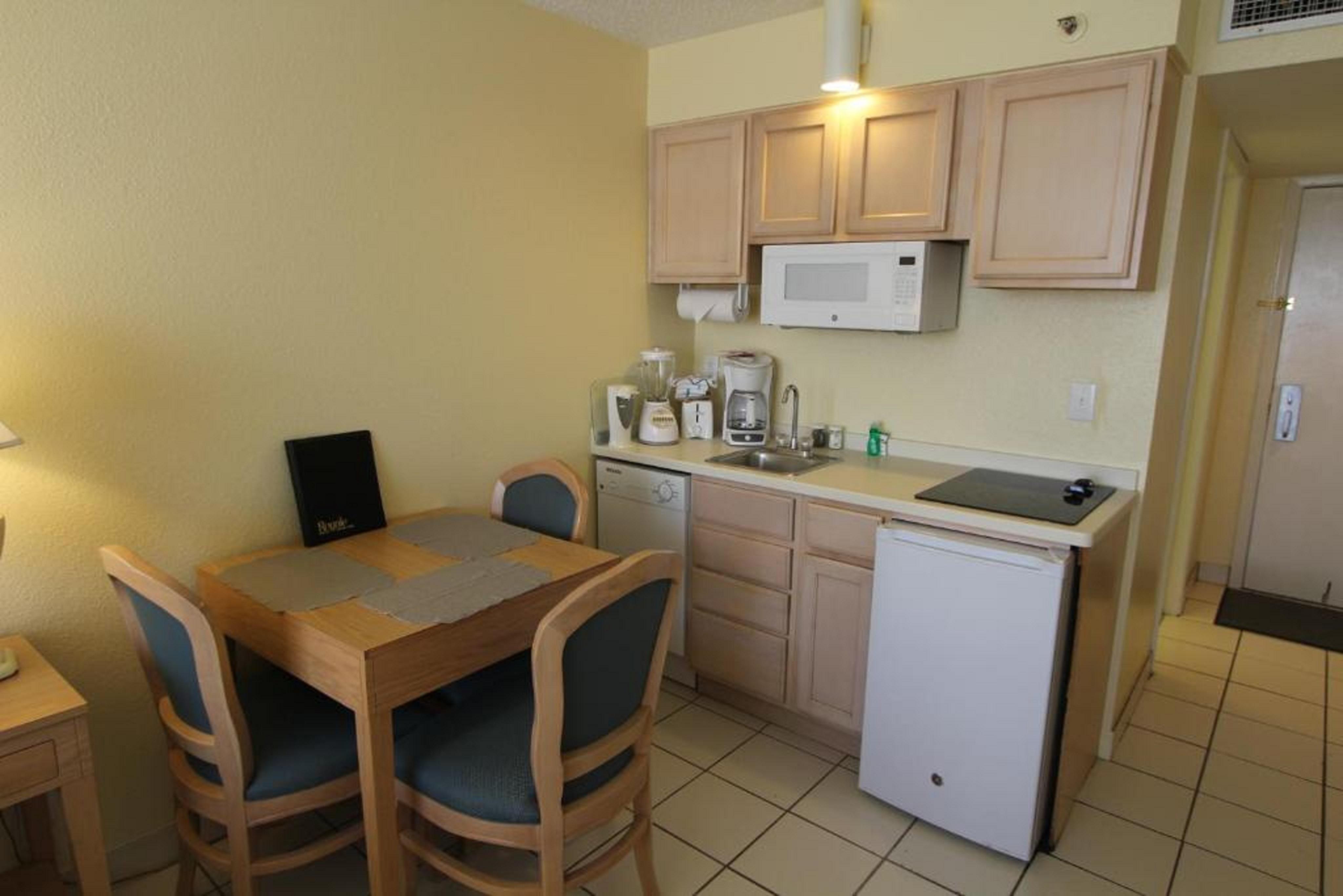 Royale Beach & Tennis Resort Spacious 2BR Condo with Spa Tub 6
