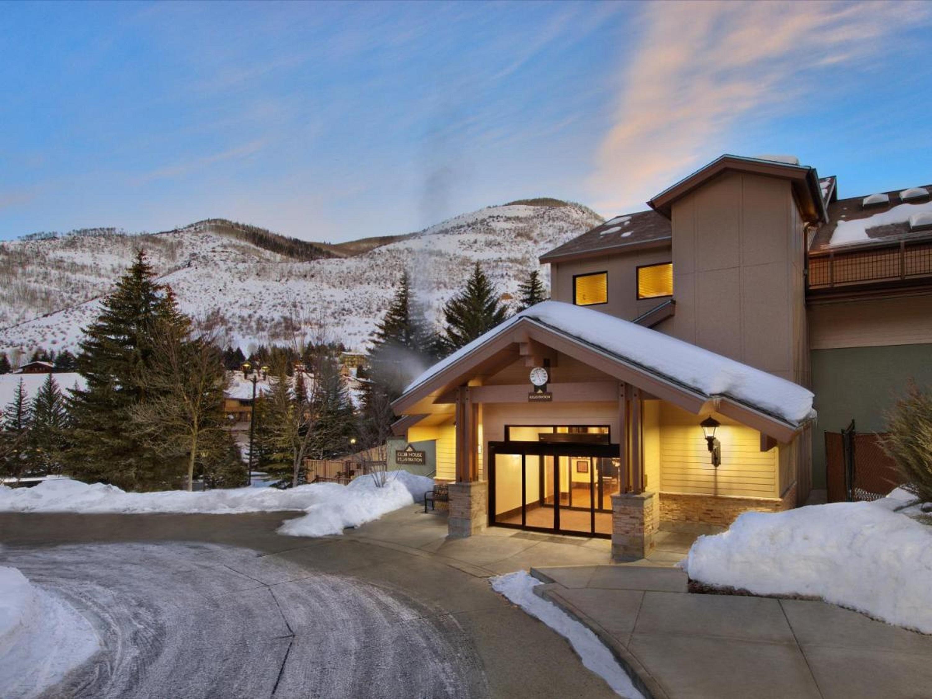Streamside at Vail Elegant 1BR Condo with Mountain Views