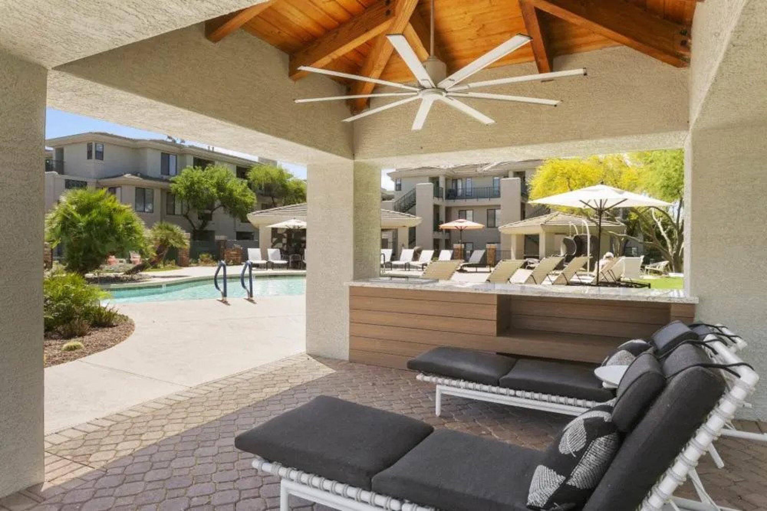 The Nines Scottsdale Stylish 1BR Condo w Balcony