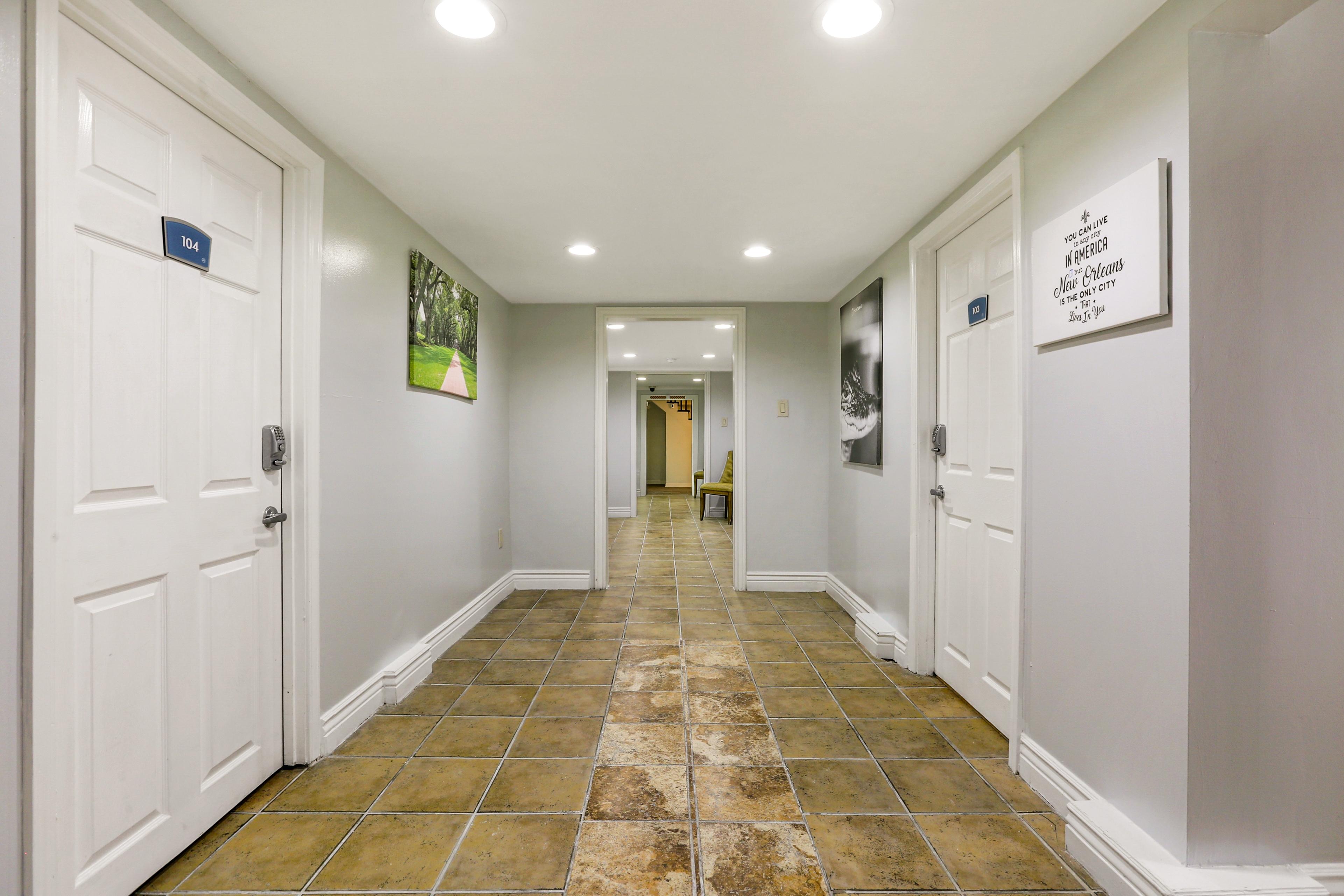 NOLA Retreat | Steps to Streetcar & Fun 6