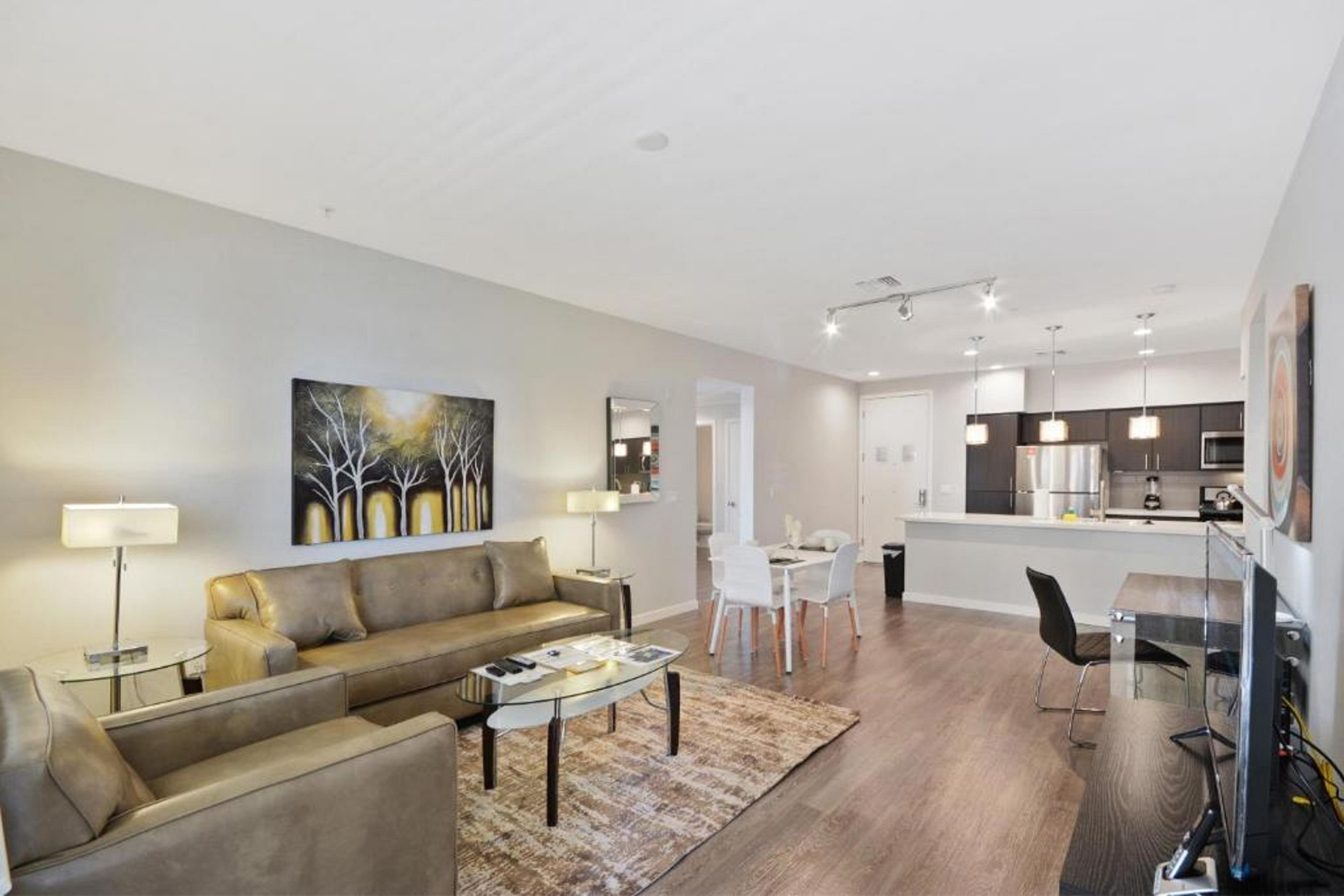 Silicon Valley Oasis: Luxurious 2BR Condo near Facebook Headquarters