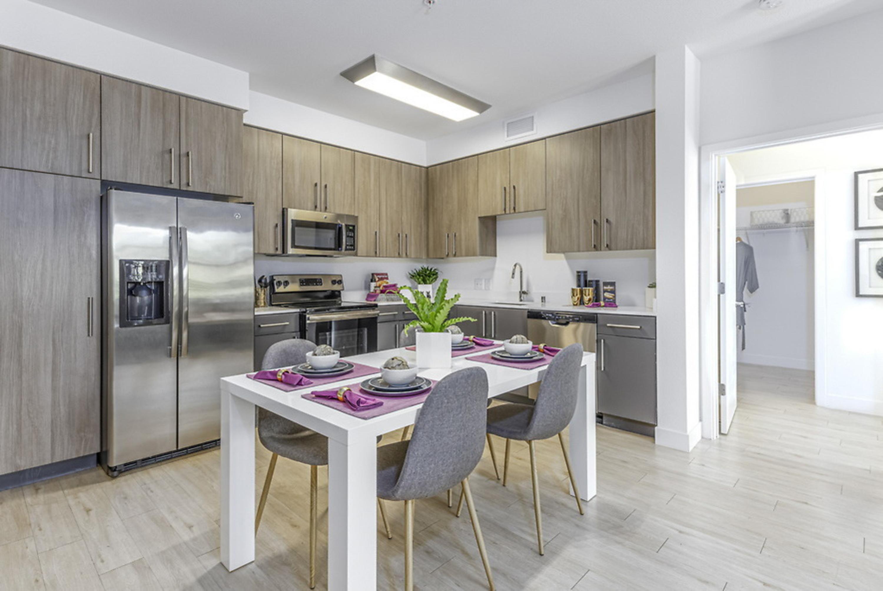 Luxurious 1 Bedroom Condo in a Hotel with Modern Amenities