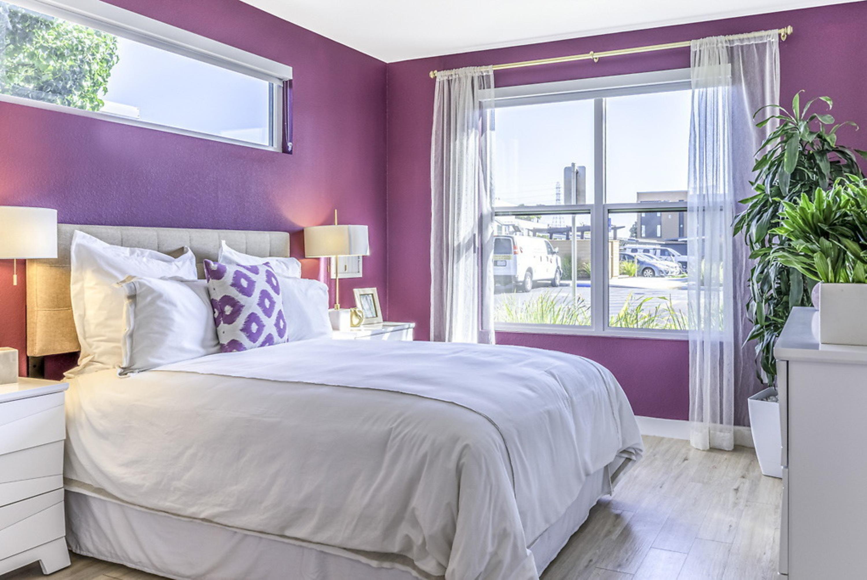 Stay Connected: 2 Bedroom Condo with Business Center	