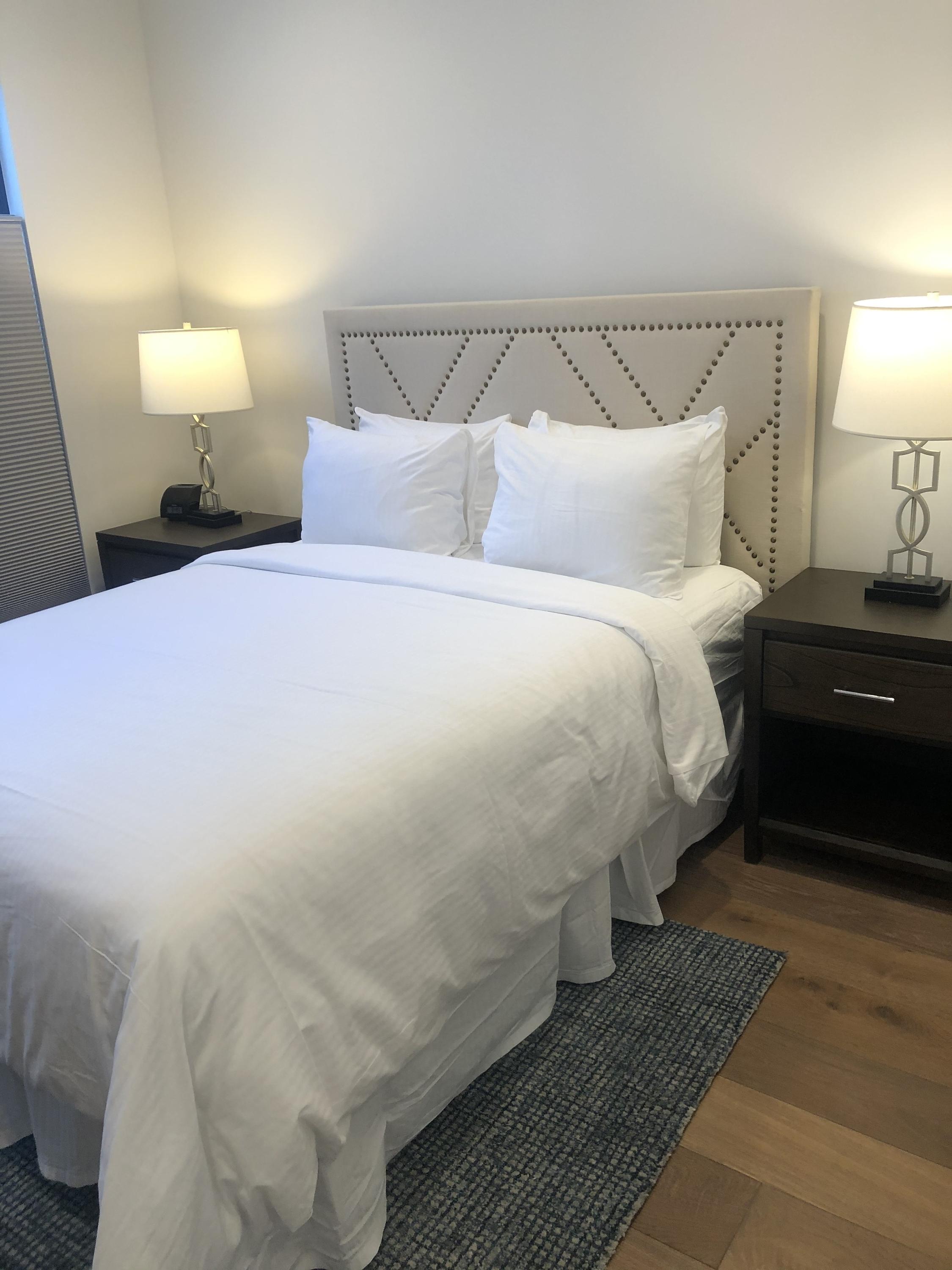 Unmatched Opulence: Modern Condo Retreat in the Heart of the City