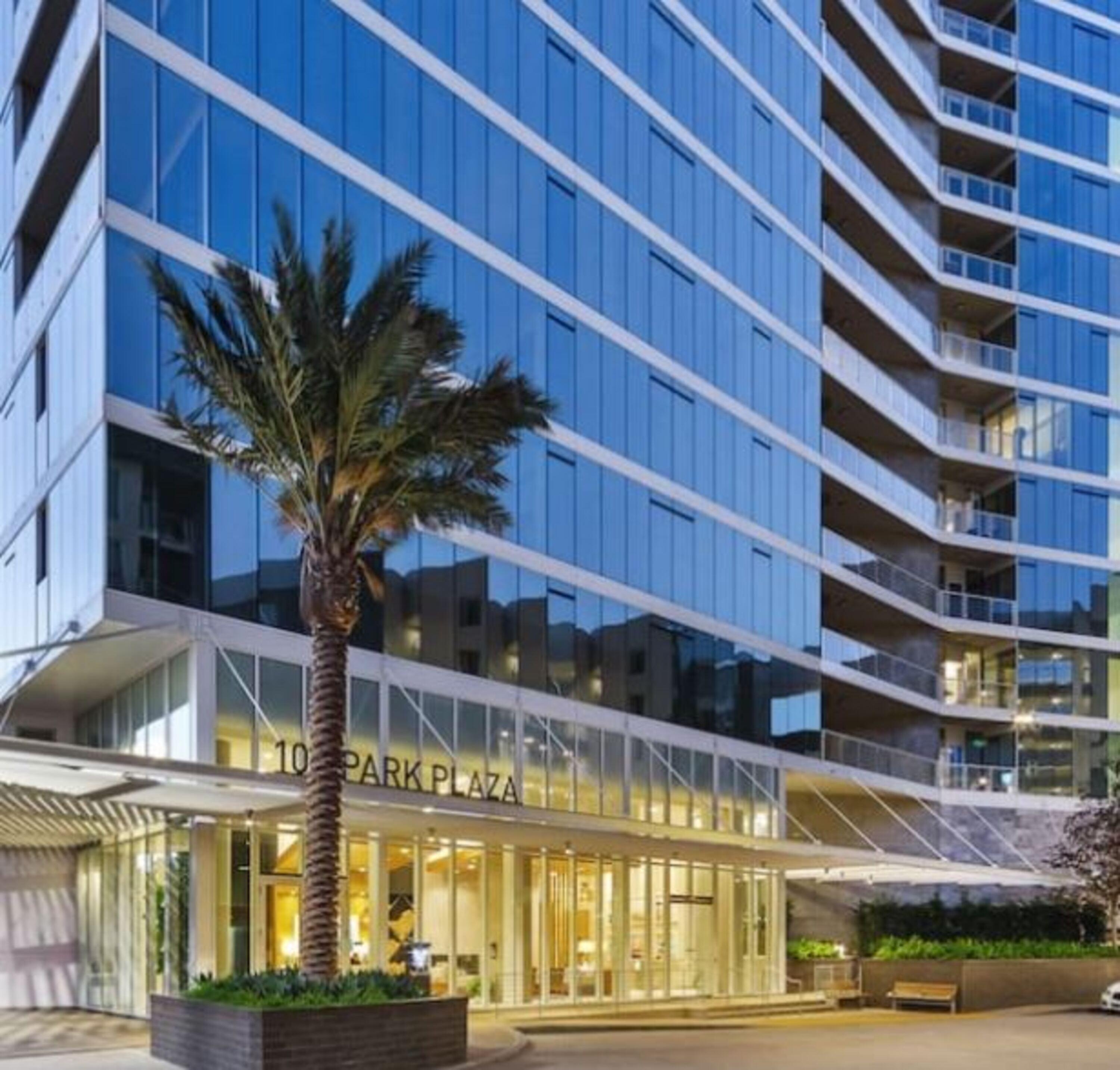 Park 12 Modern 1BR Condo. Your Home away from Home