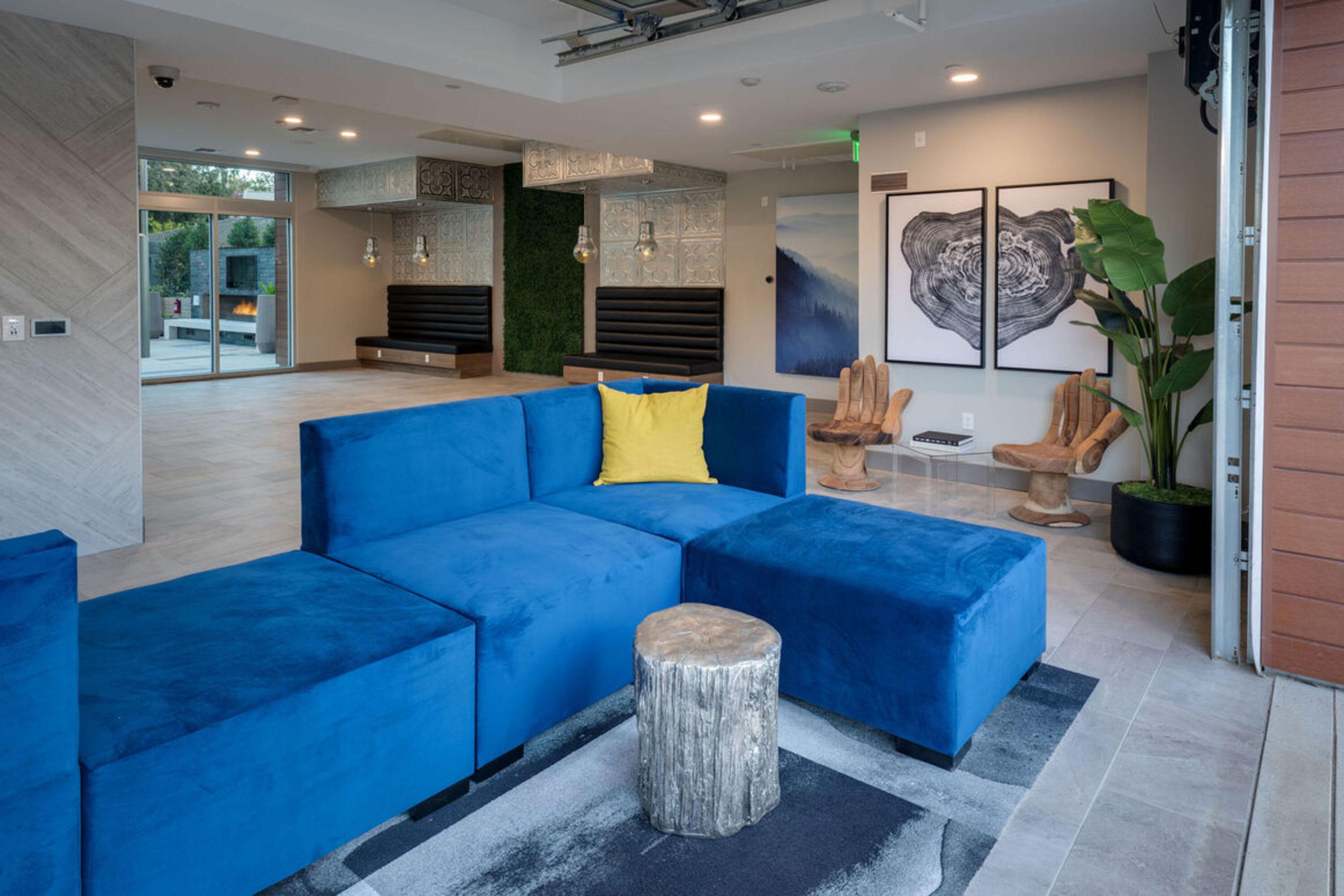 Modern 2BR Condo with Pool at Anton Ladera