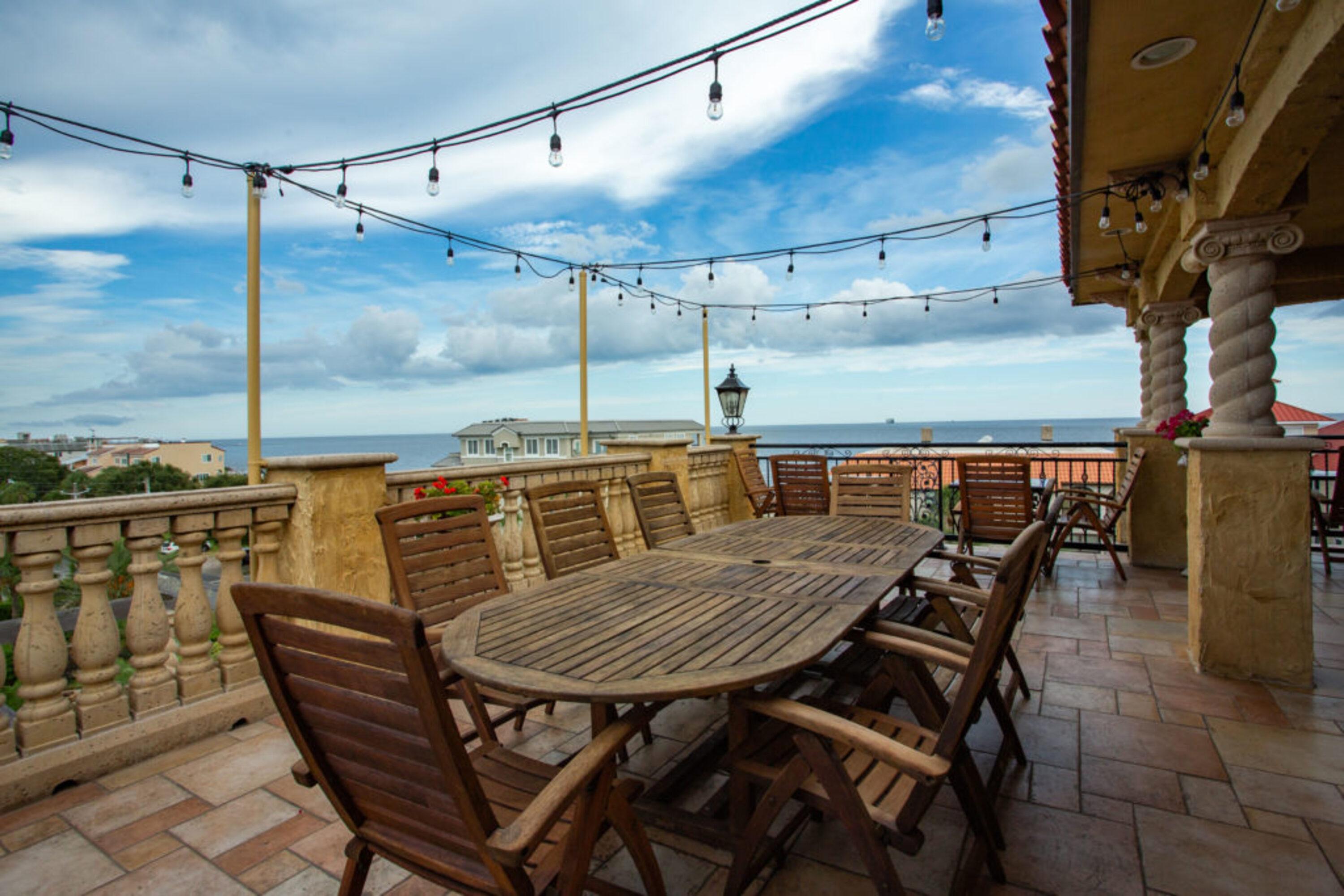 Seaside Splendor: Comfortable Living at Ocean Lodge