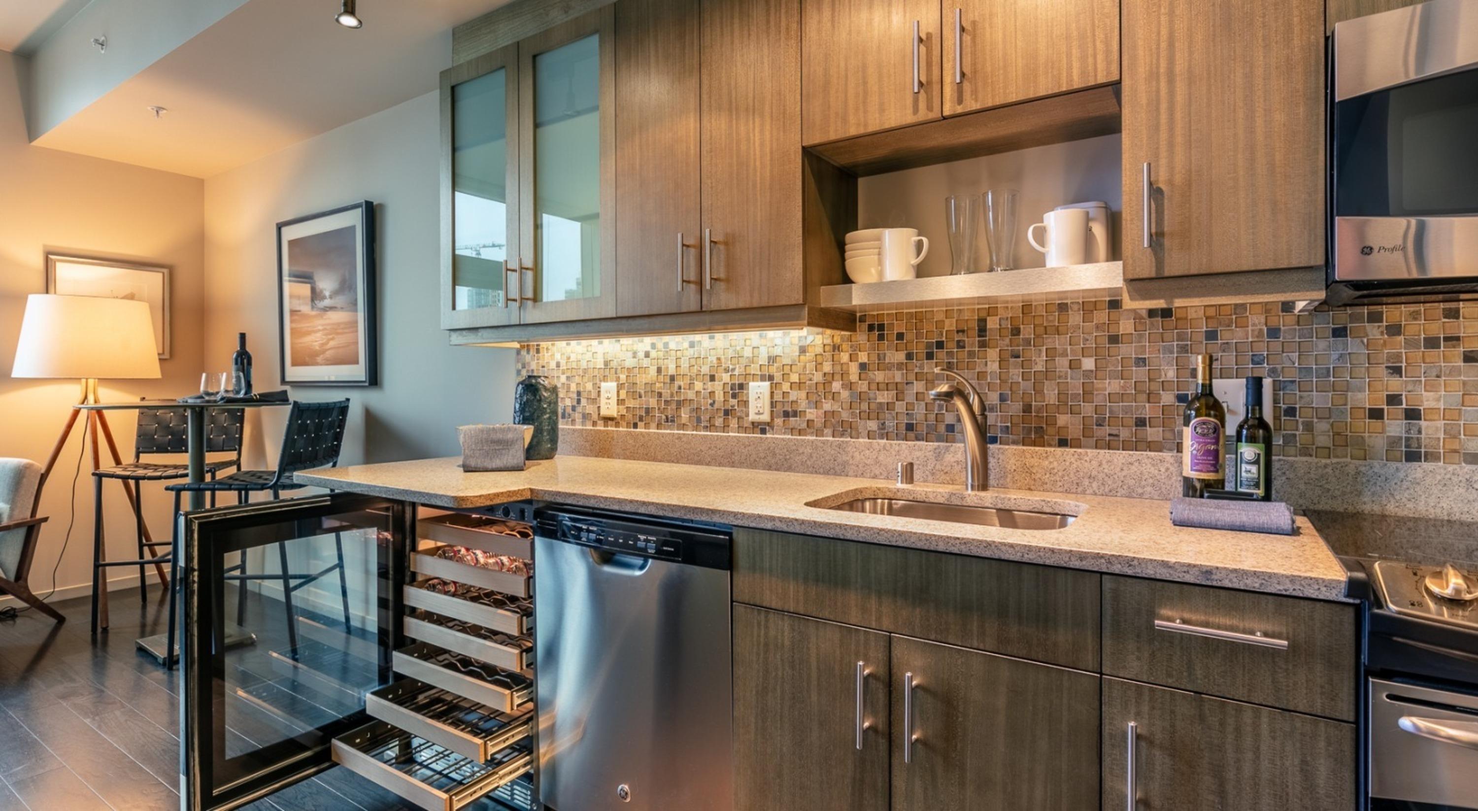 Serenity in the City: 1BR Condo at Via 6 5