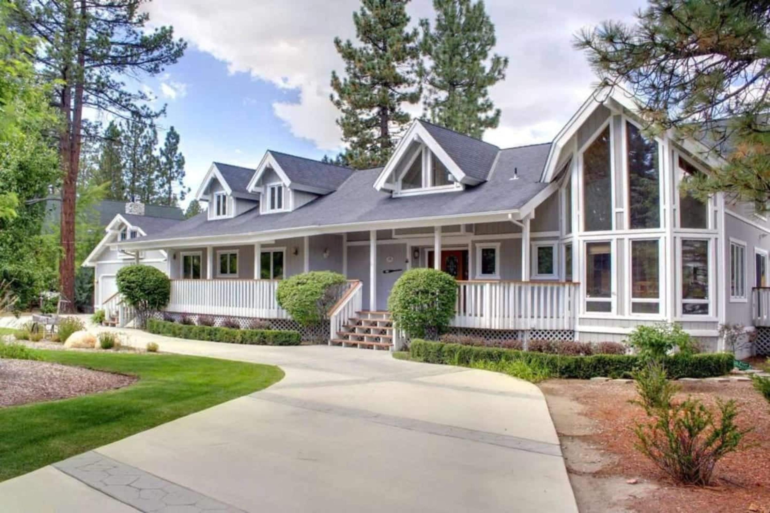 Lakefront Estate w/Views & Hottub on Big Bear Lake