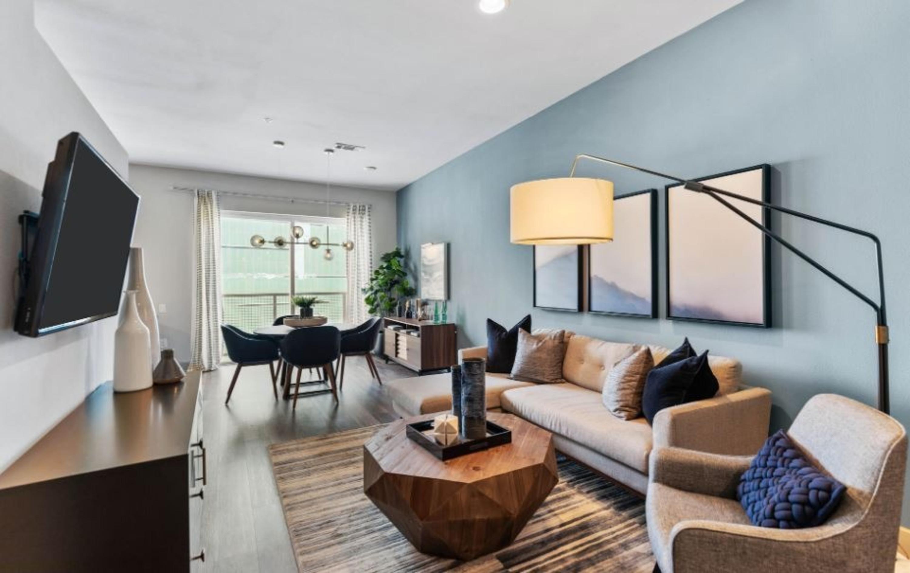 Stylish 1BR at Miro – Rooftop Pool and Fire Pit!