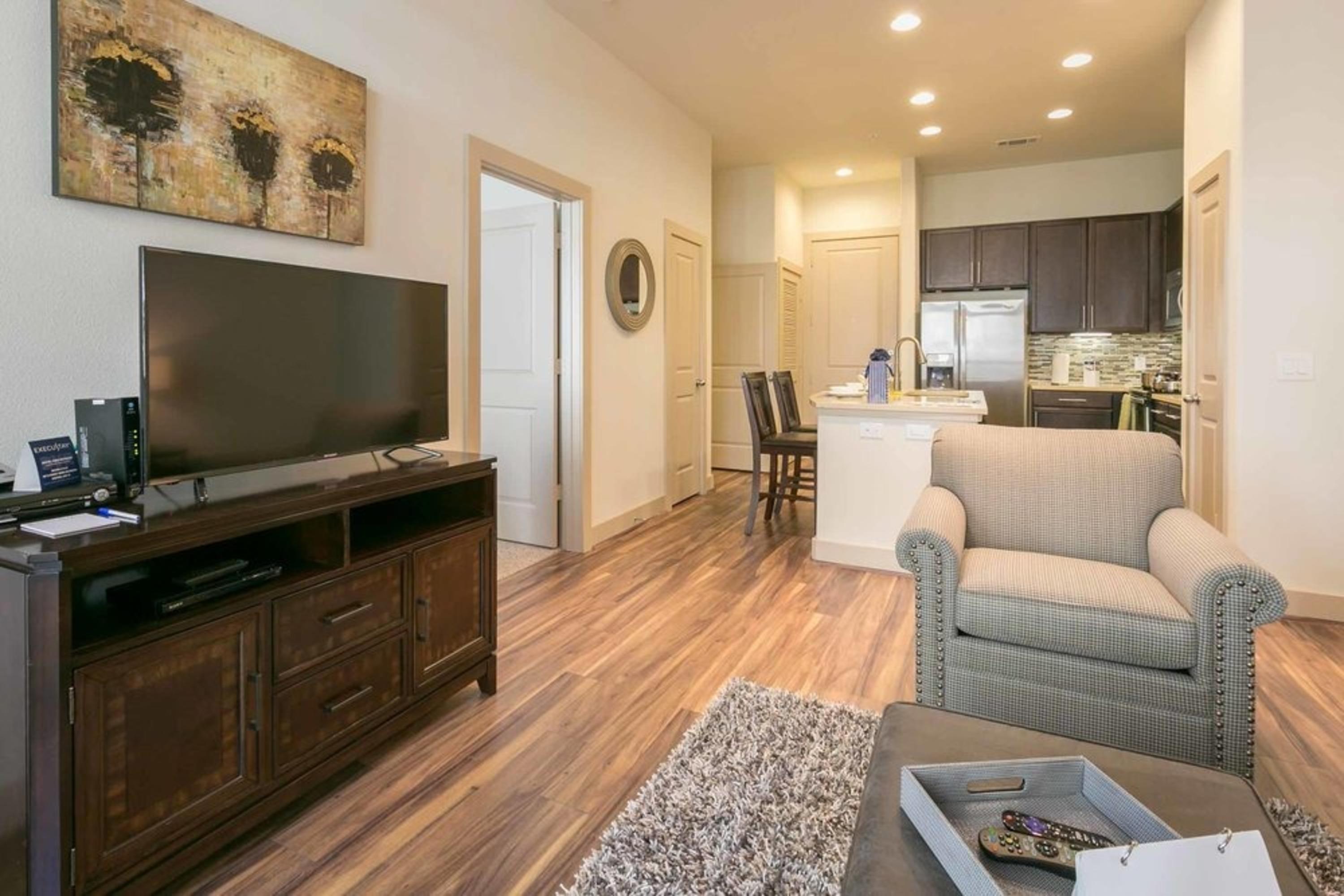 Modern 1BR Retreat at 7 Seventy – Outdoor Pool