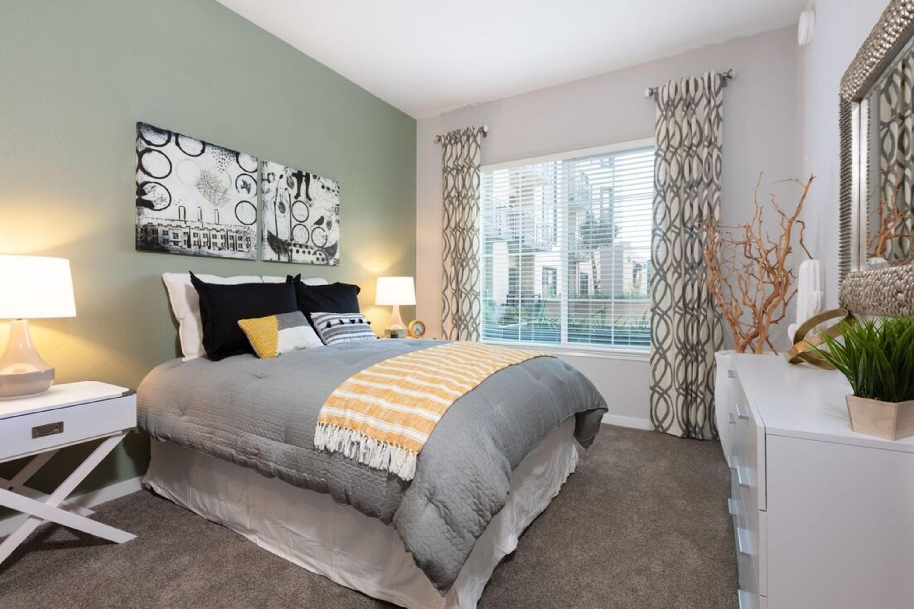 Elegant 1BR at 300 Railway w Pool, Gym & BBQ Area