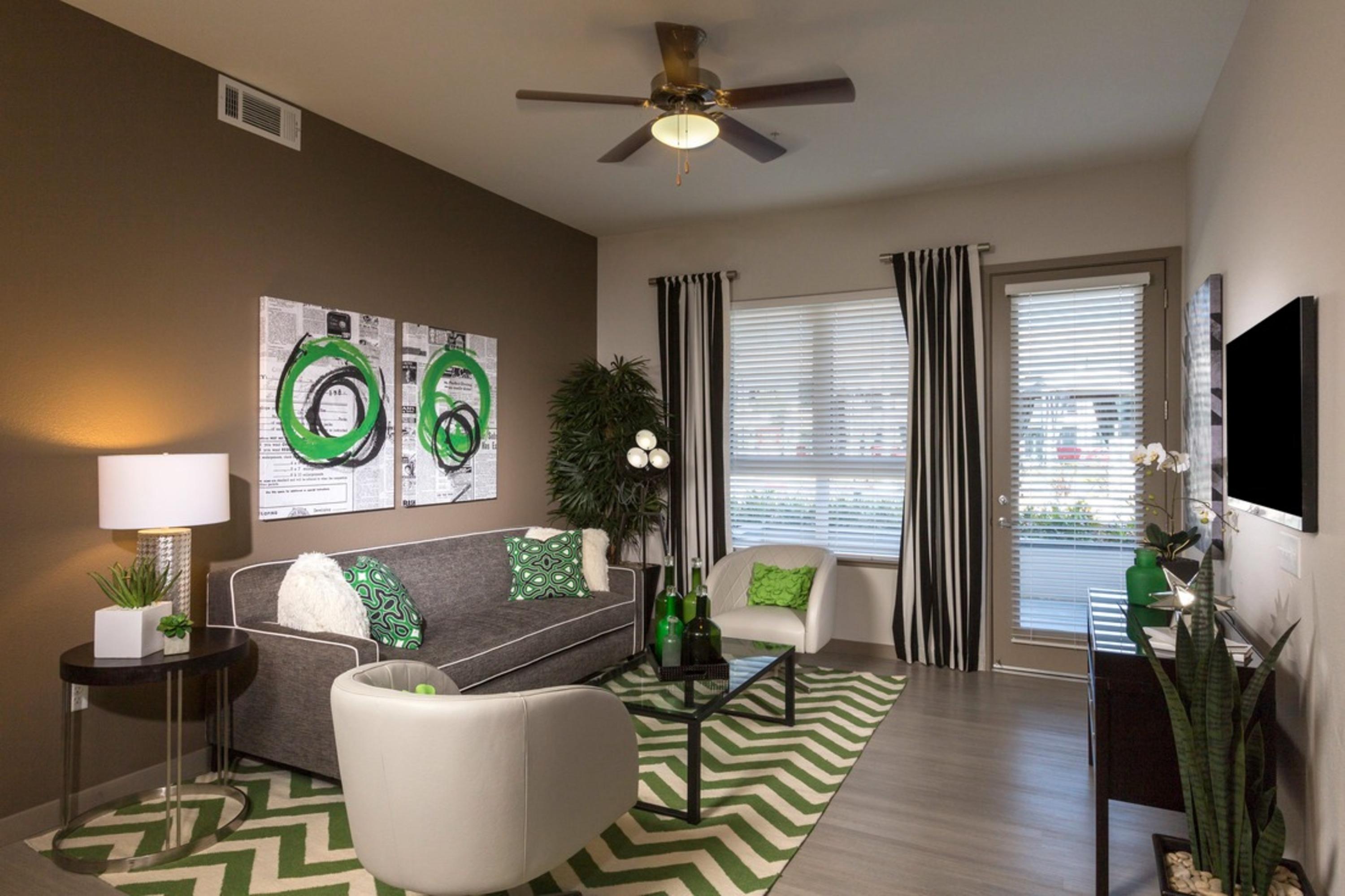 Anton 1101 Escape: 1BR w/ Pool, Gym & Family Comfort