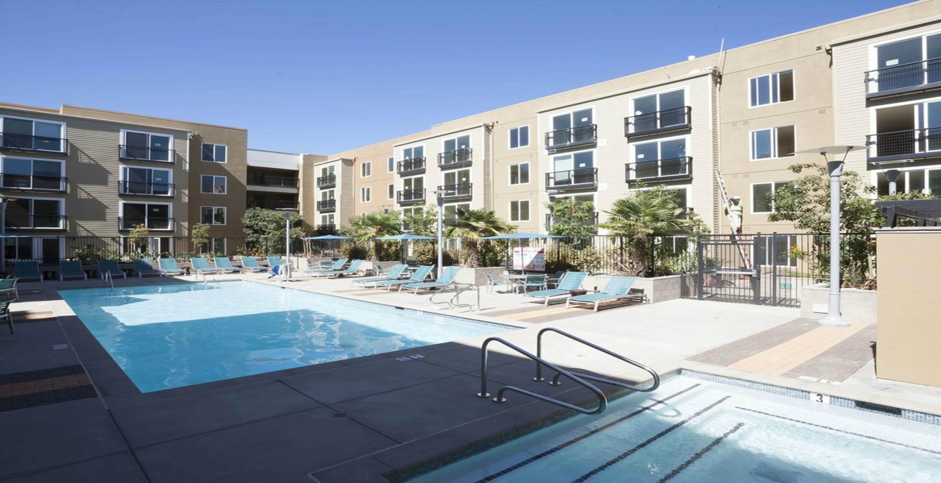 Your Urban Oasis: 2BR Condo at Solstice