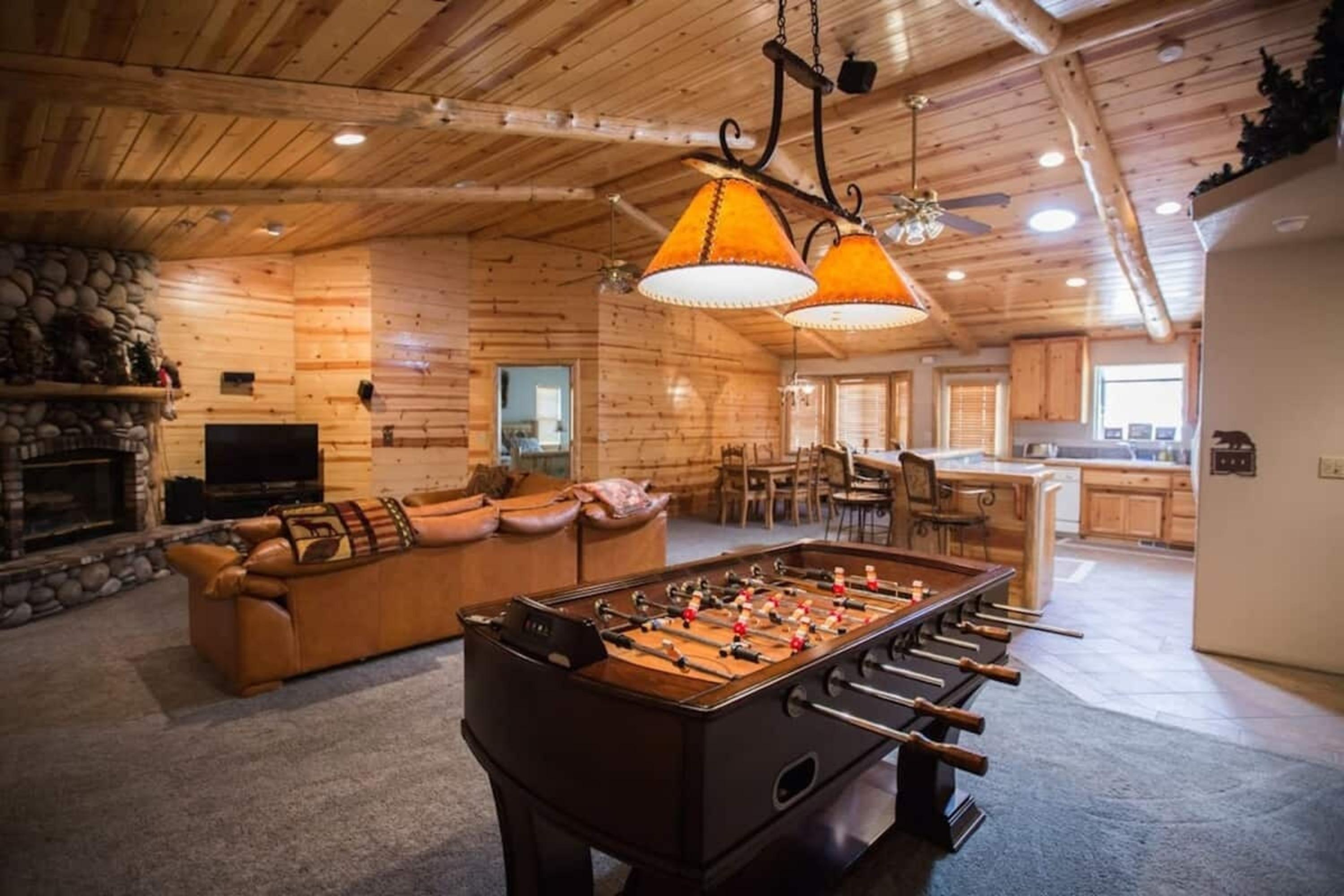 Luxury w/Spa/Foosball/Near Summit - DeCarlo House