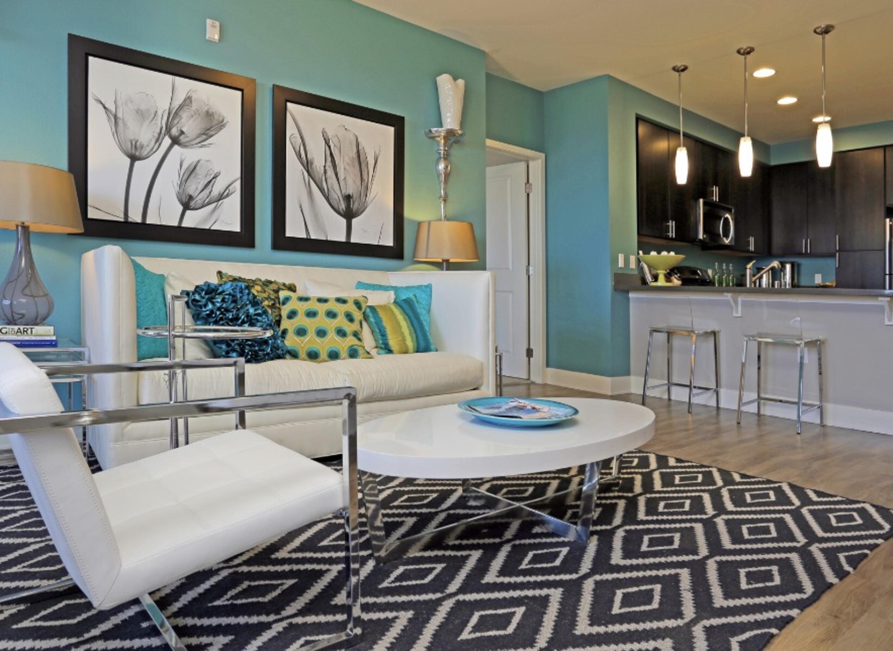 Modern 1BR Condo at Pacific Ridge. Unwind in Style