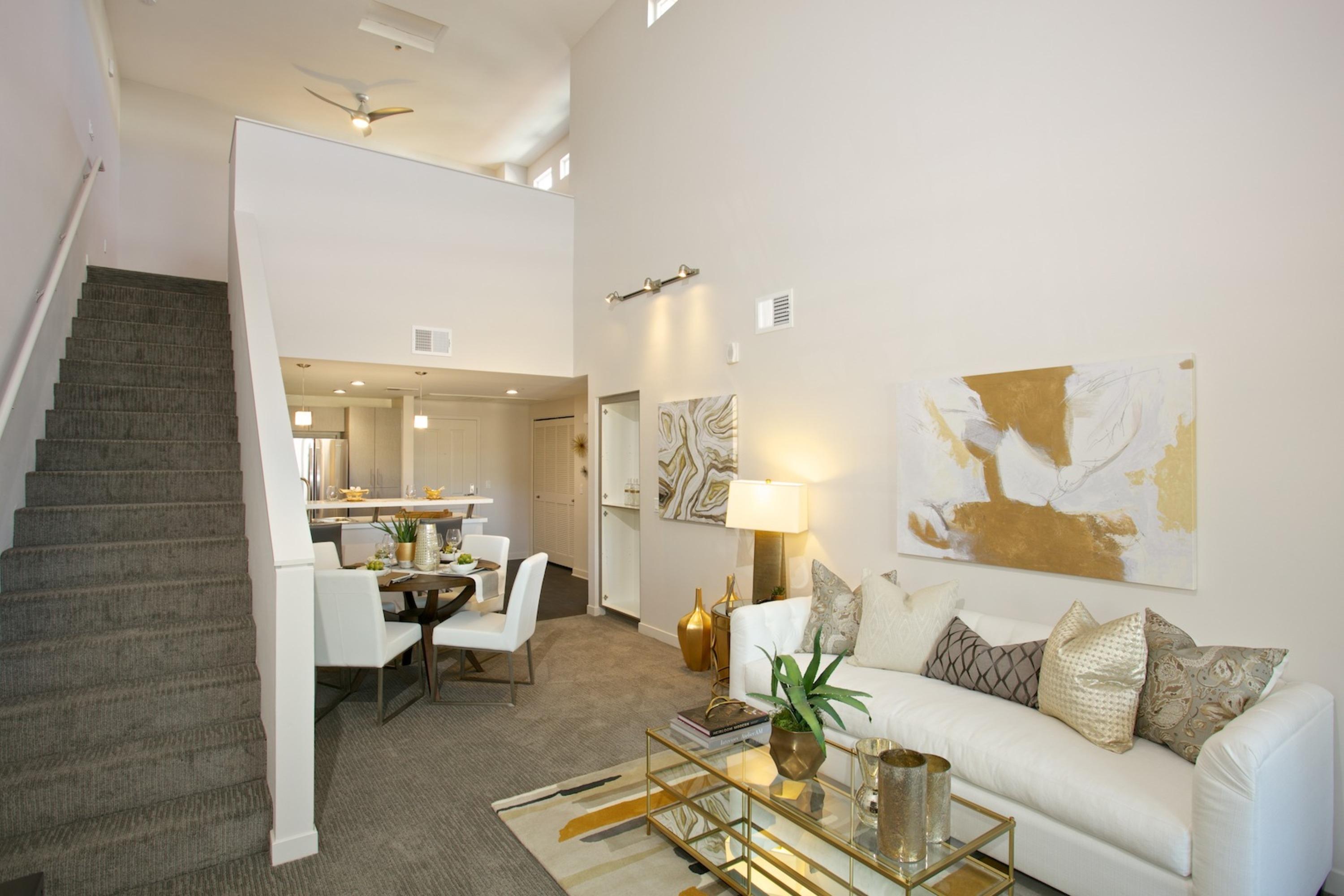 Modern 2BR at 360 Luxury with Pool & Firepit