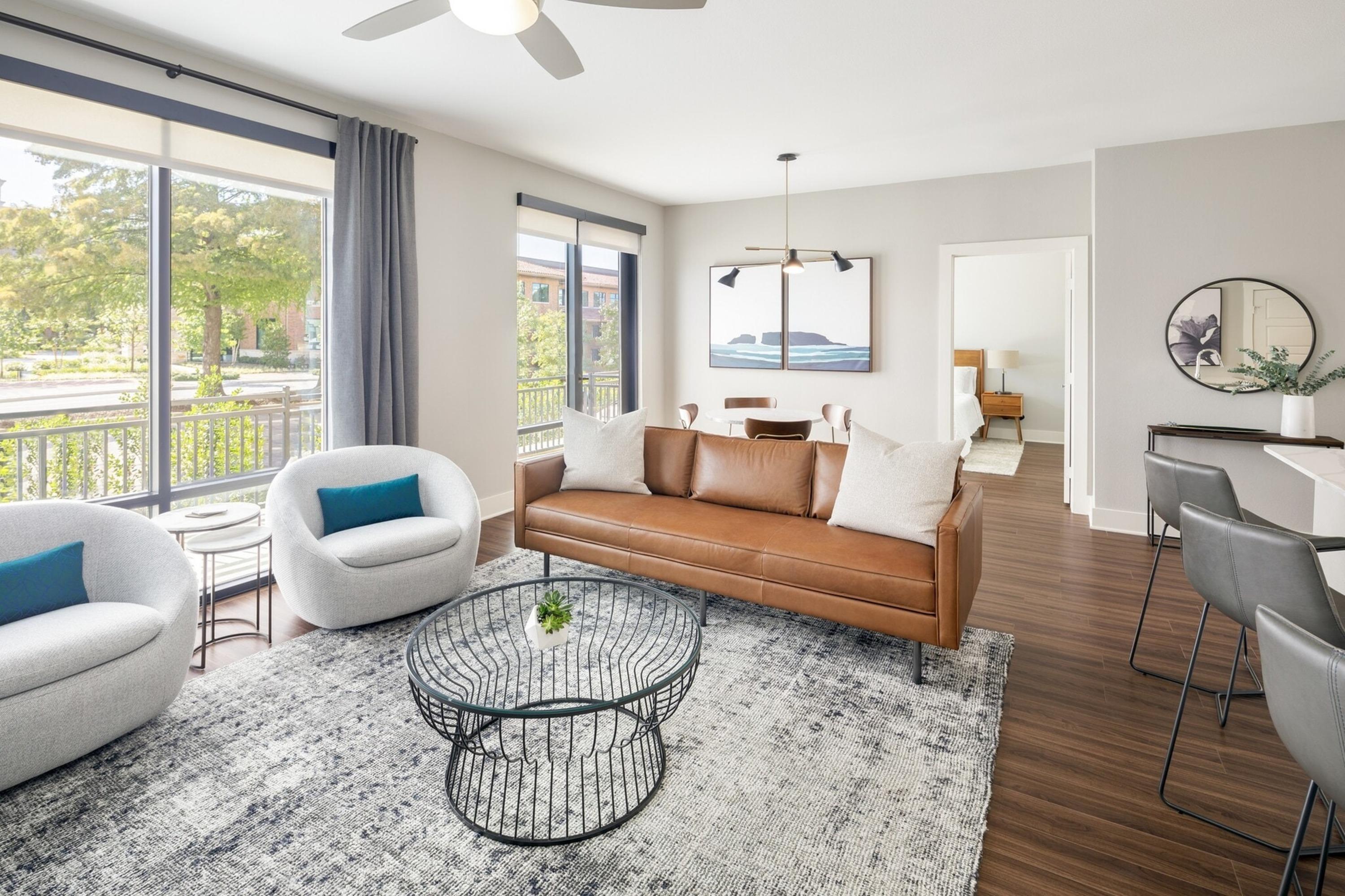 Stylish 2BR Condo at AMLI Addison w Pool