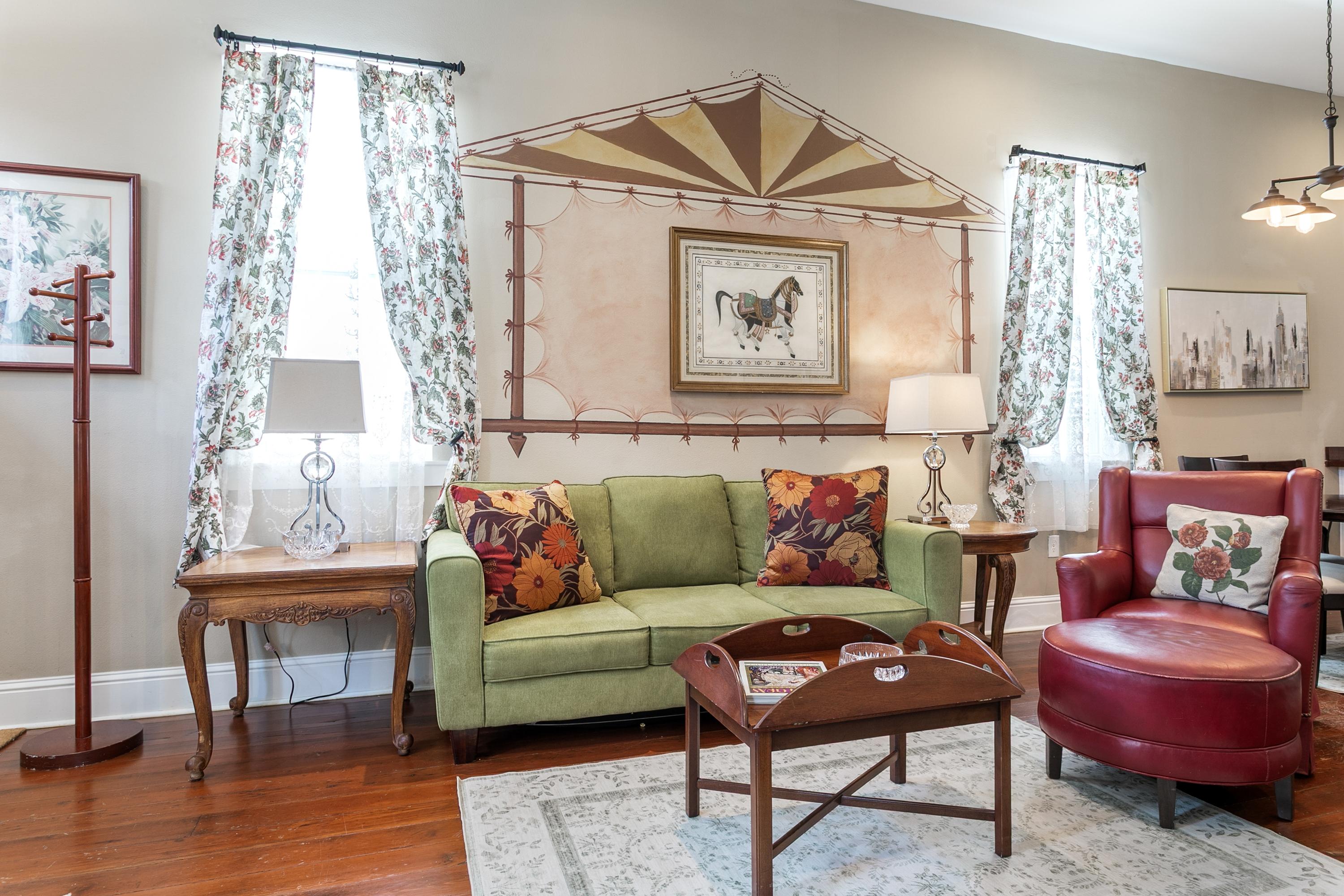 4BR Luxury Uptown Retreat w/ Private Heated Pool 6