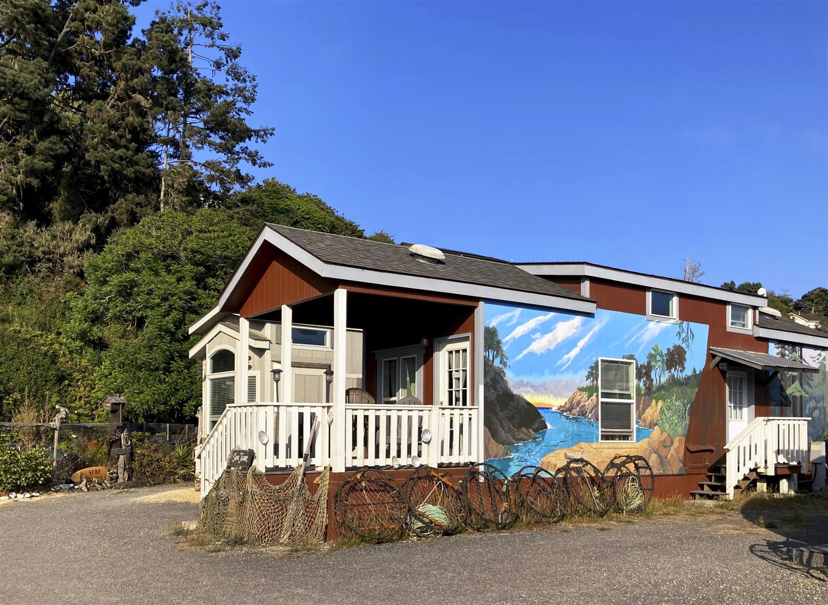 Vintage Rv Park With Modern Amenities - Charming Coastal Haven - Fort Bragg, CA