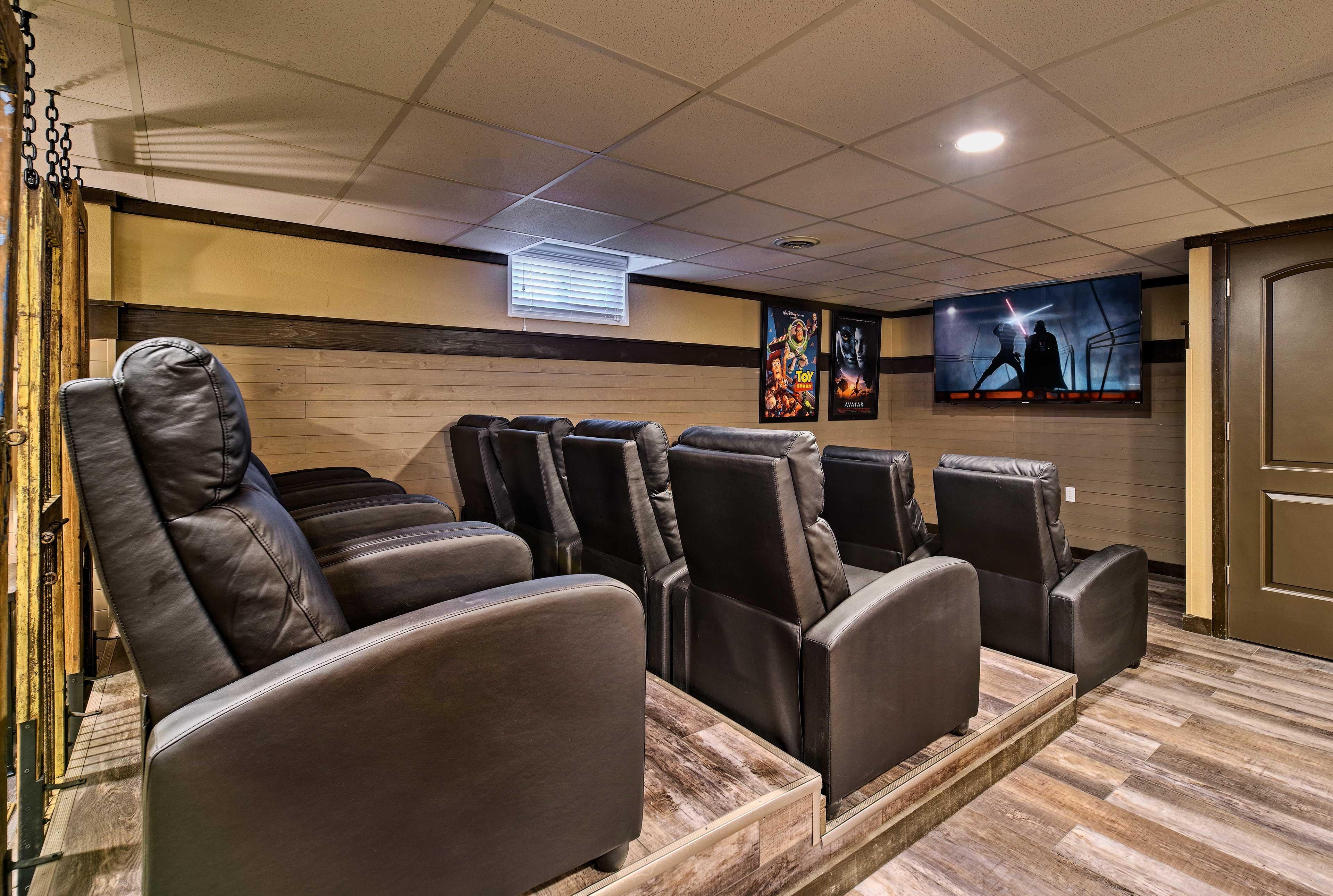 Rebel Retreat 7 Bedroom Cabin