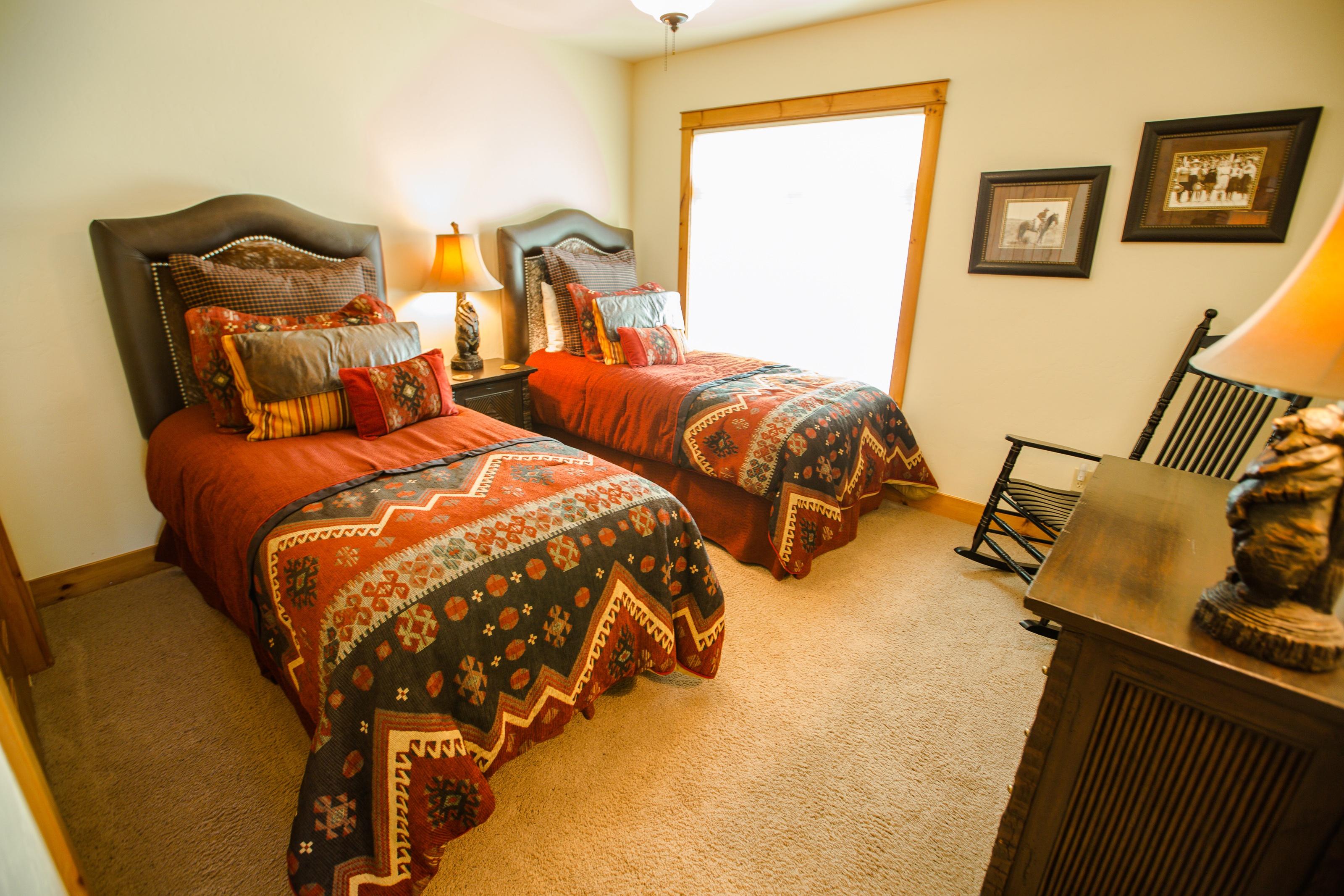 Dreamcatcher at Lakota 5 Bedroom Home Vacation Rentals Homes