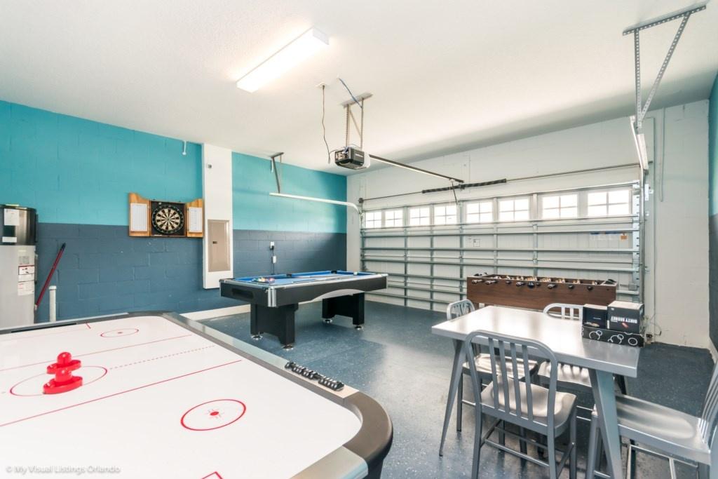 Bring The Whole Family Gate 9 Bedroom 5 Bath 9 Bedroom Villa