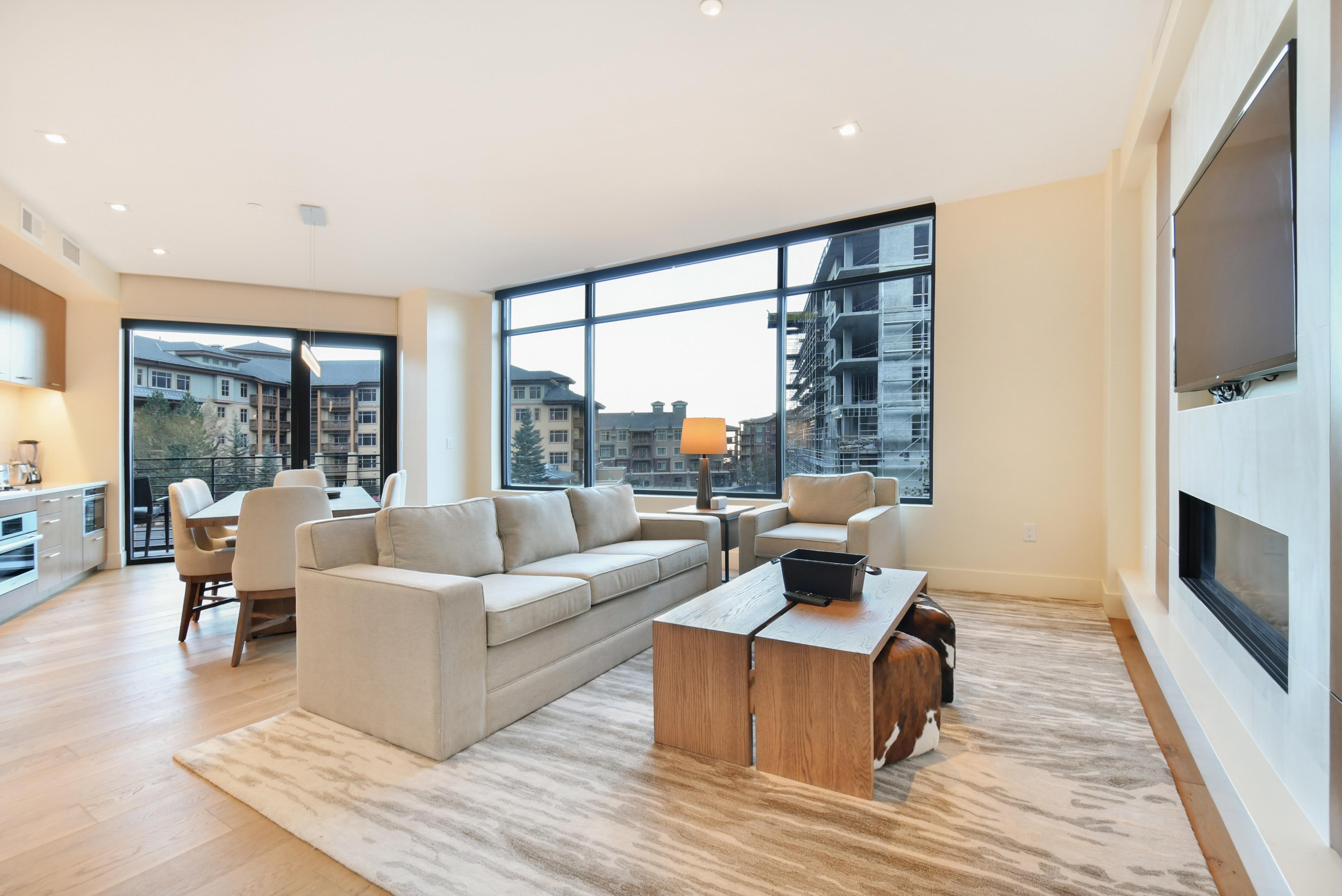 New & Luxury 2 BR in Canyons Village - Ski in & out! 2 Bedroom Condo