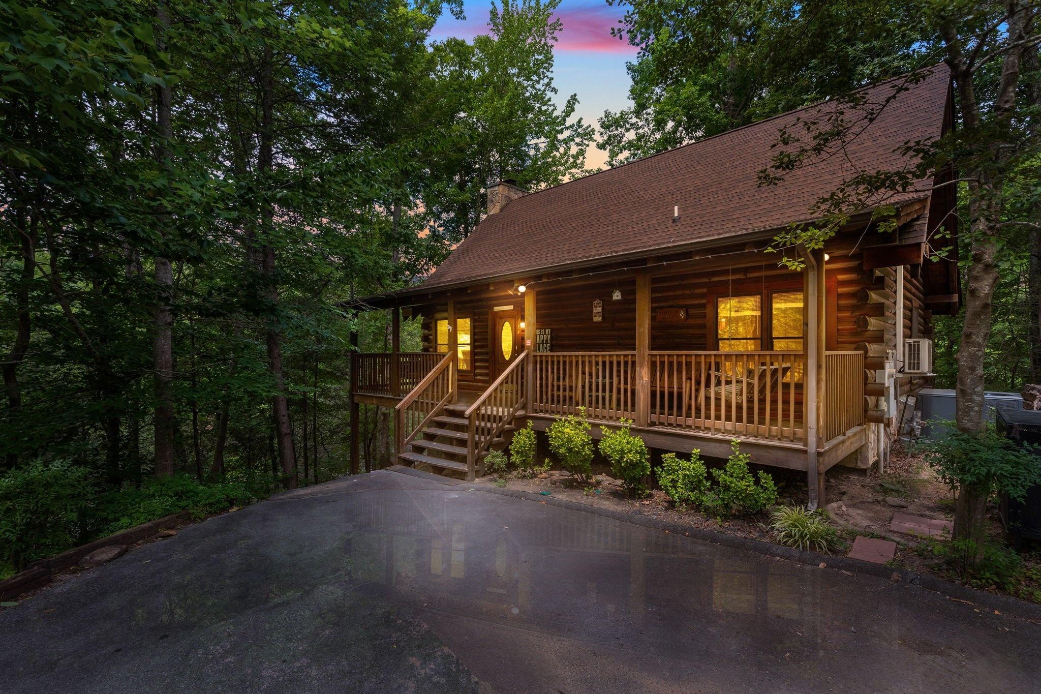 ER93 - Pirate's Cove - Great Location! Close to All the Action! 5 Bedroom Cabin