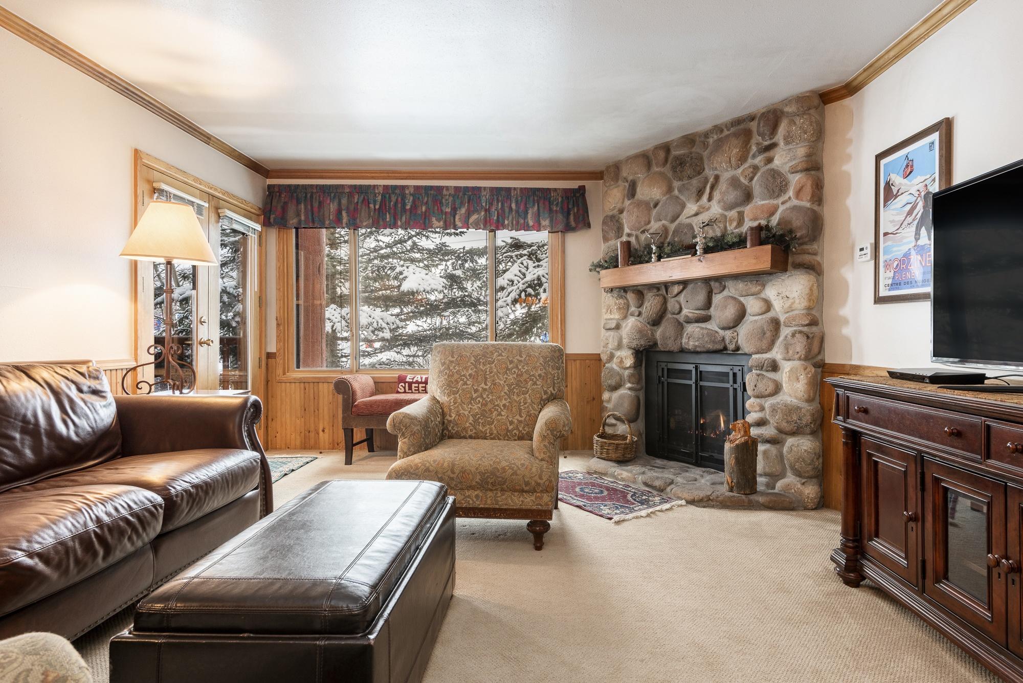 SNOW FLOWER 063 3 Bedroom Condo