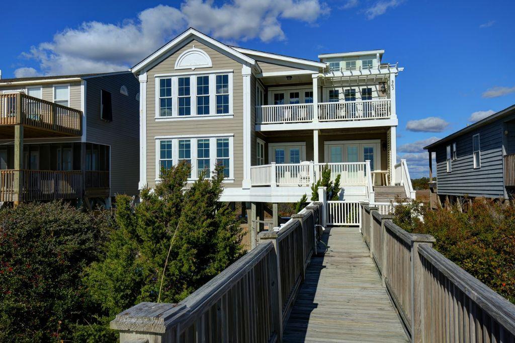 Fish N' Ships 6 Bedroom Home