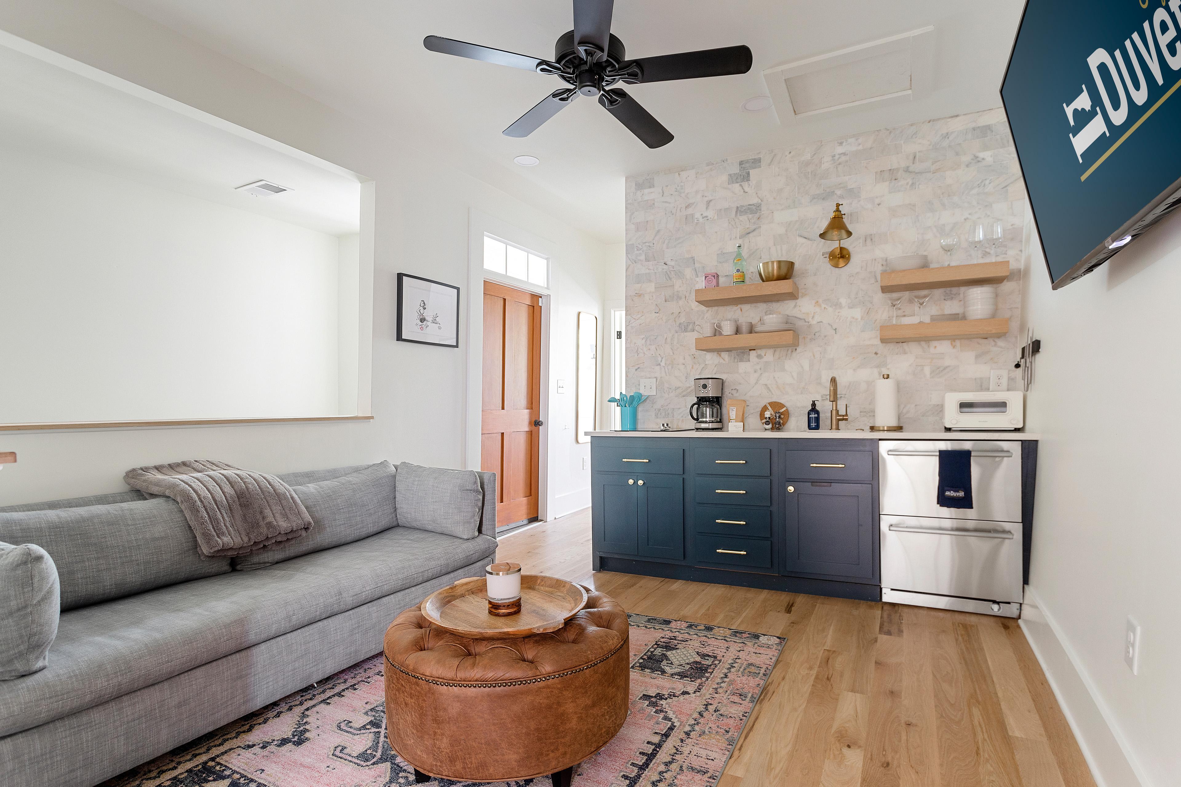 Cozy Condo With Open Living Space - Inviting Coastal Retreat - Charleston, SC
