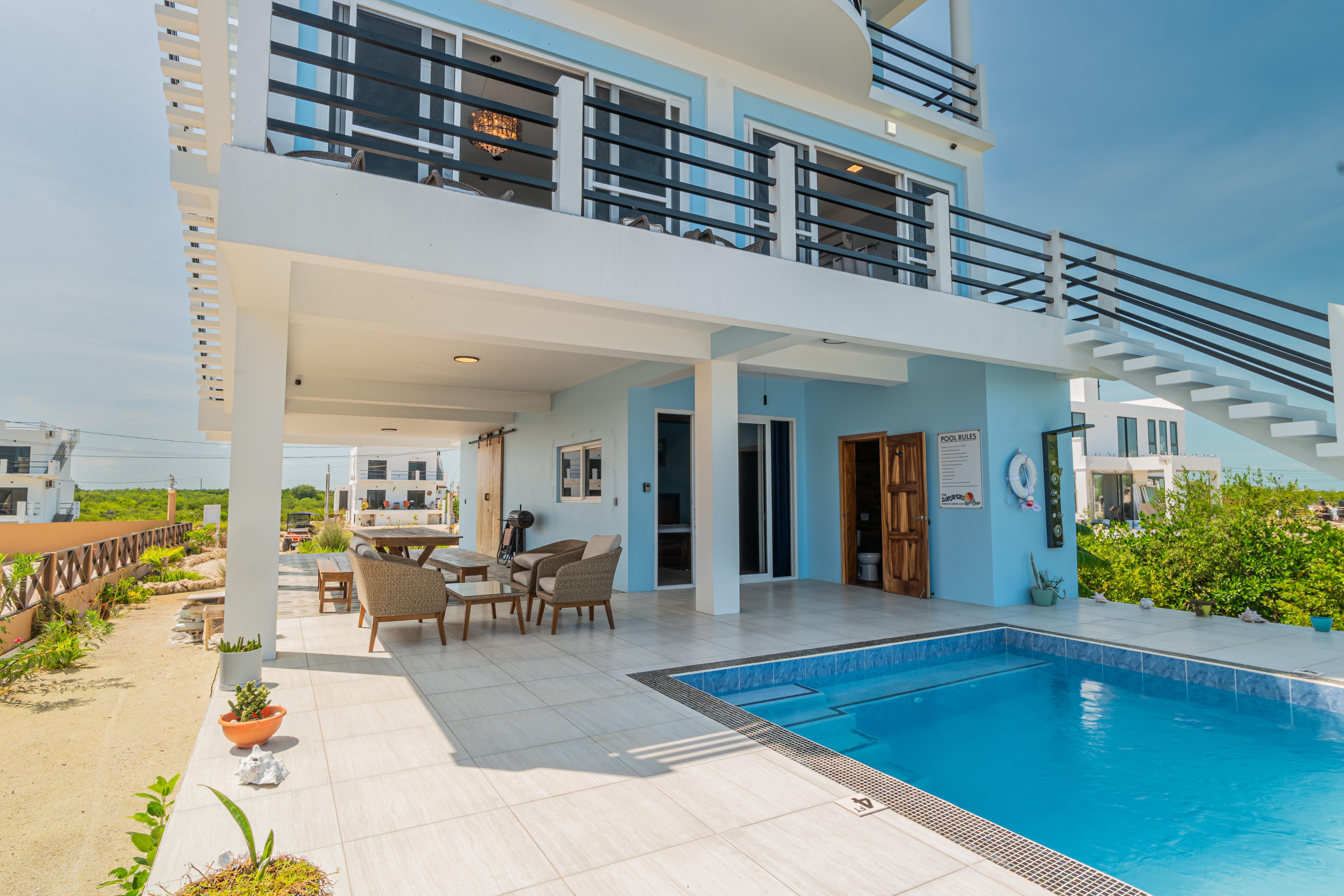Penthouse and 2nd Floor House at The Lor E Lei House | Photo 1
