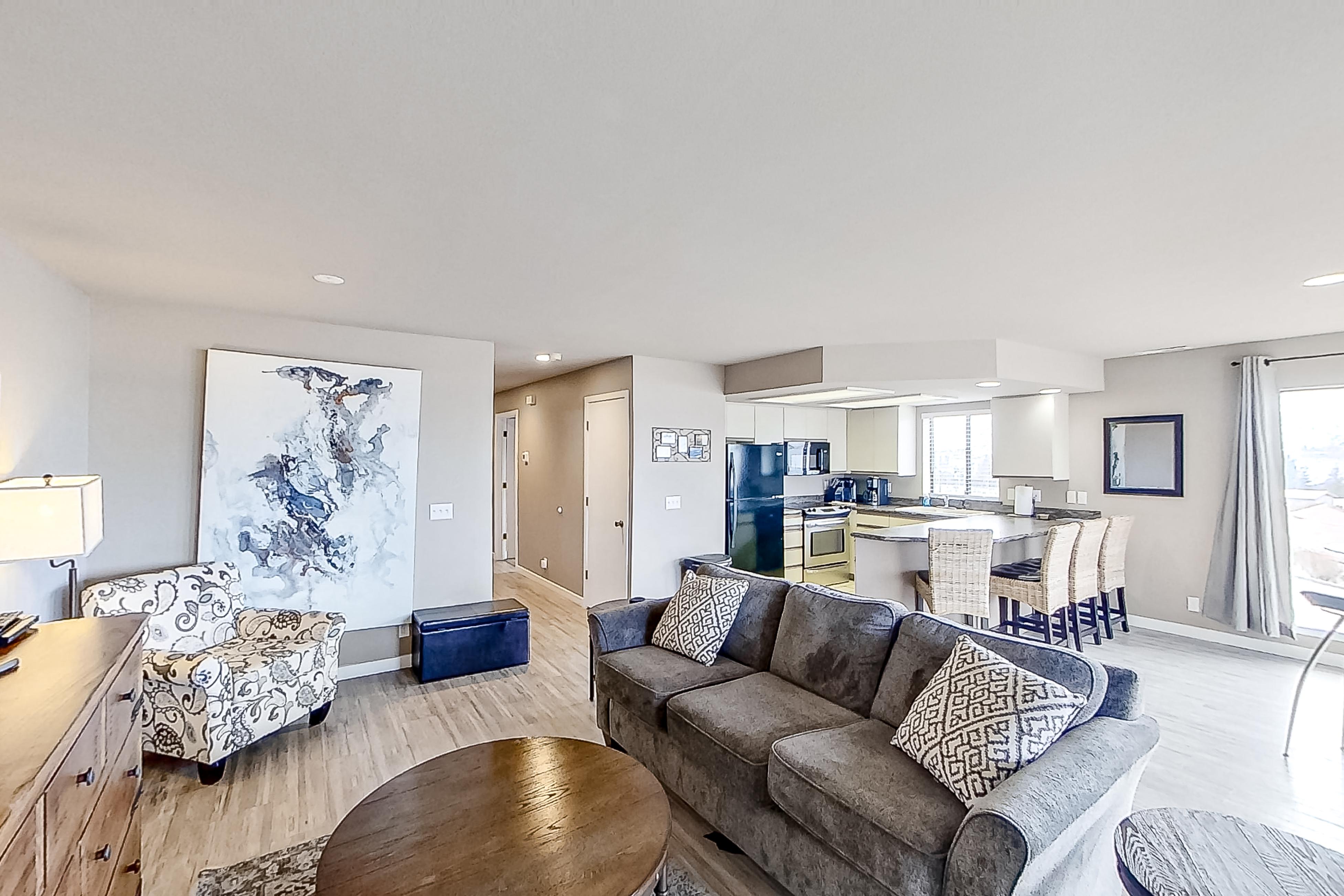 Lake Chelan Shores Sleek Stunner 19-4 5