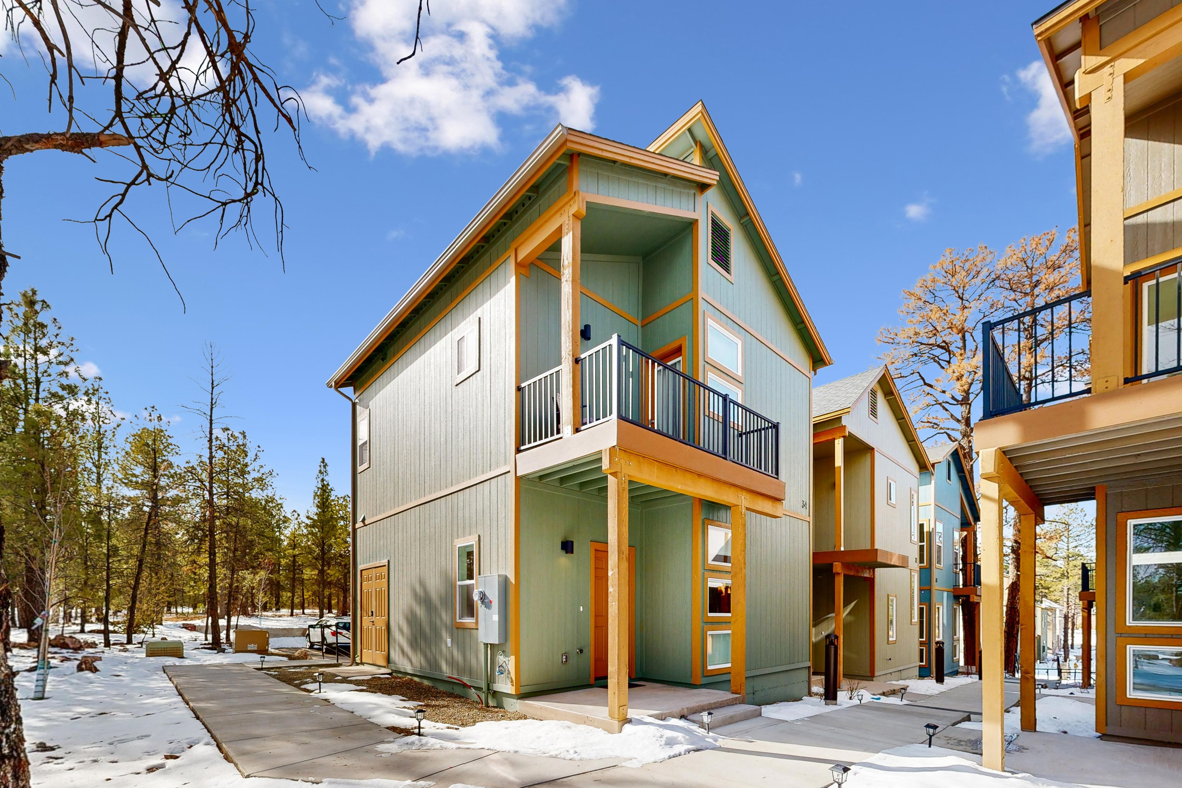 Ponderosa Peaks Retreat | Photo 1