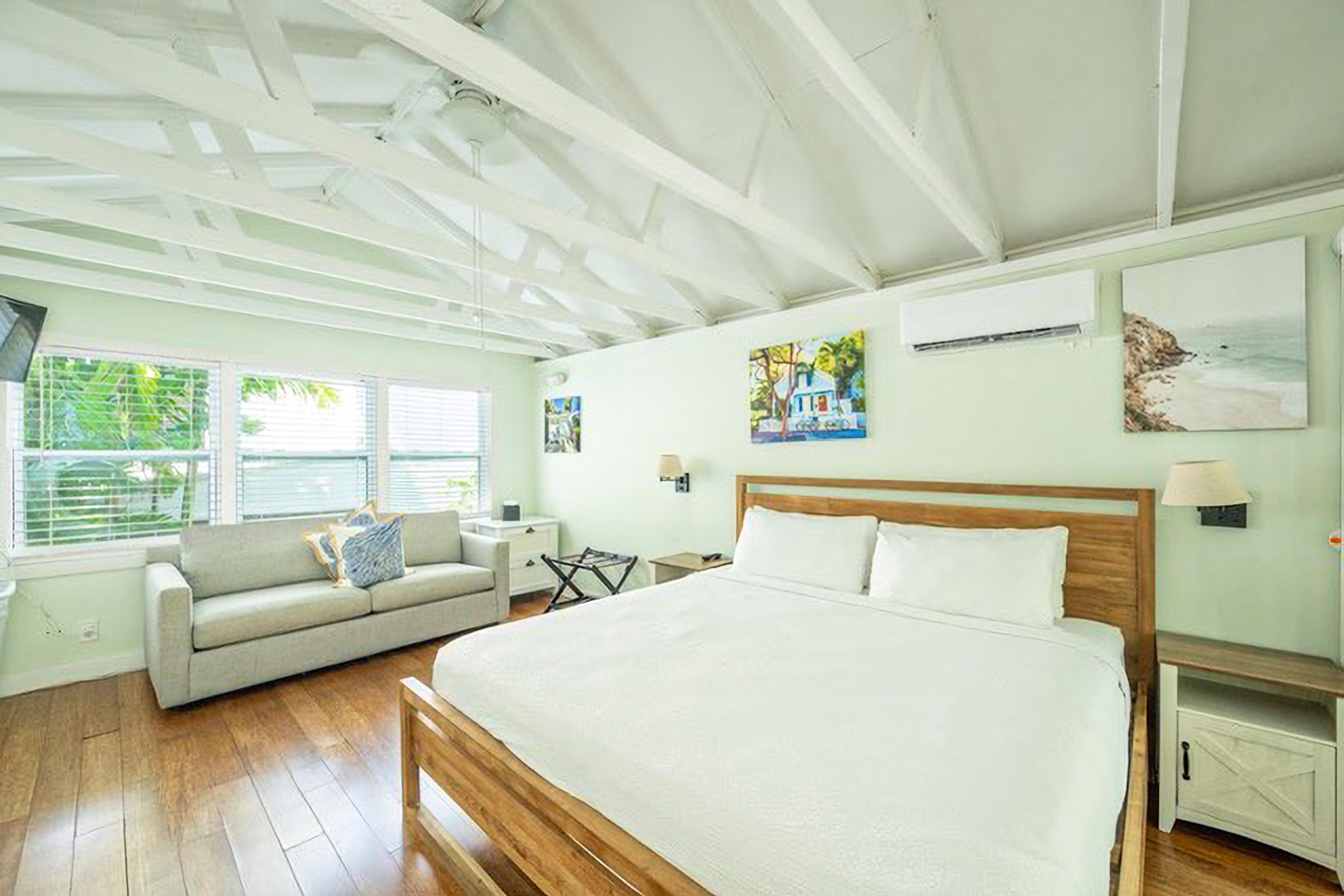 Papa's Hideaway #2 - The Sun Also Rises 4