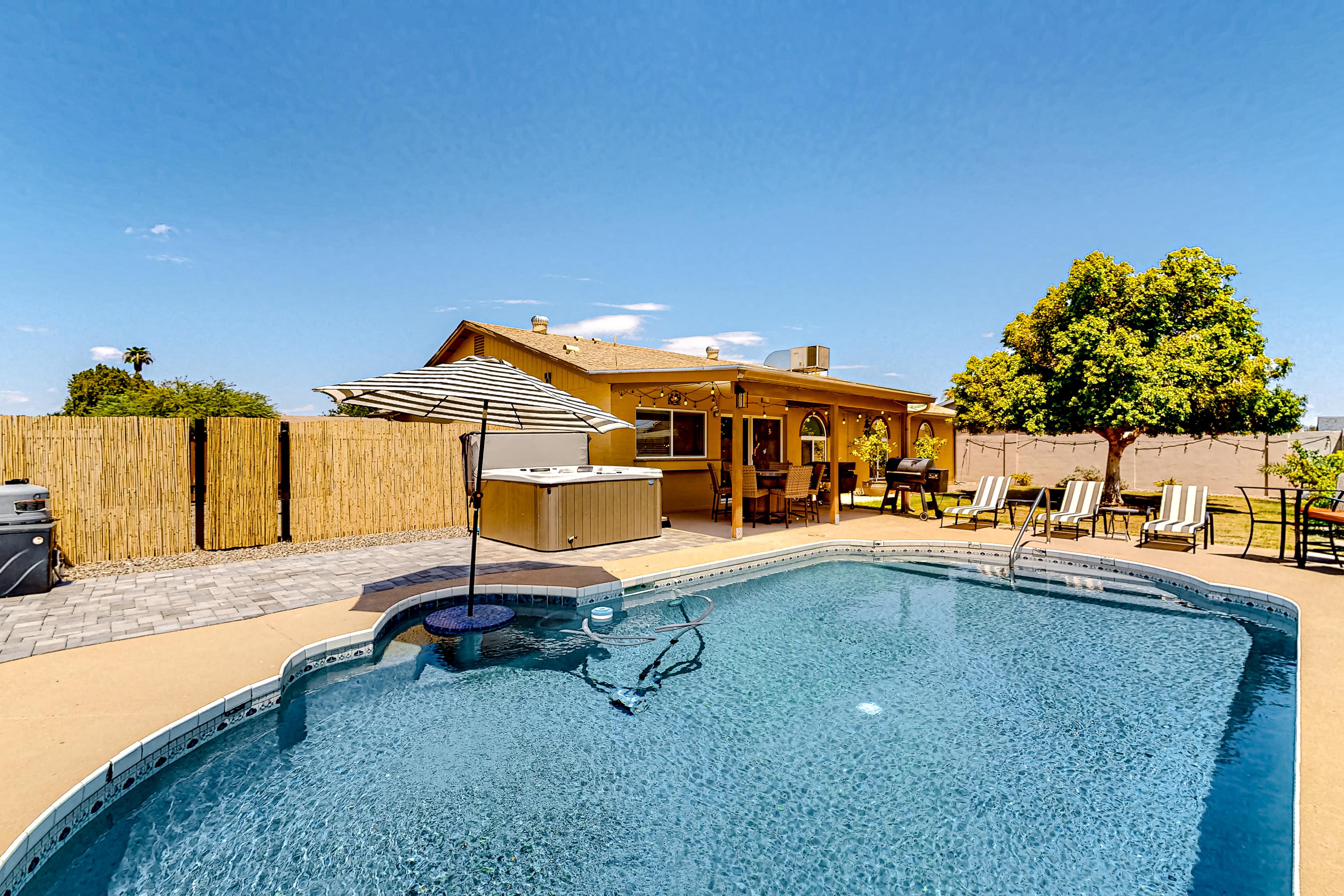 WeeCasa-Poolside Paradise 2