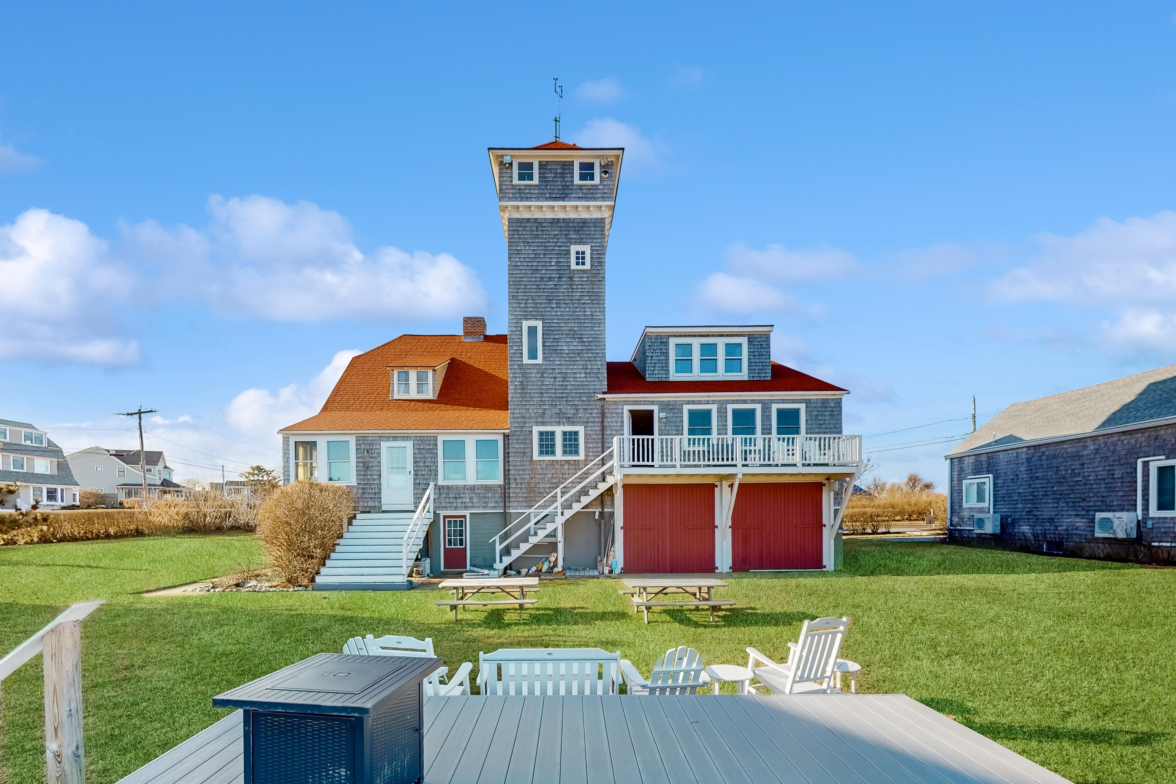 Straitsmouth Station